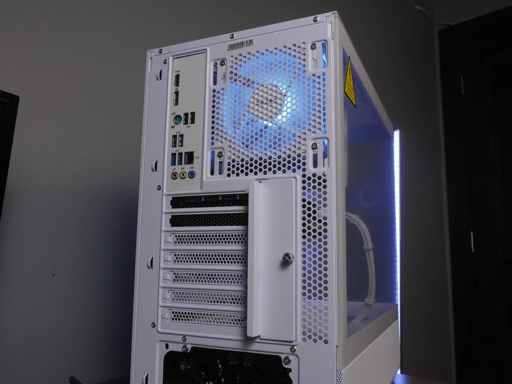 🤍 ARCTIC BEAST 🤍 1440p/1080p GAMING MACHINE 💚RTX 3060ti 🧡 Ryzen 5 5600 | 32GB | WIFI