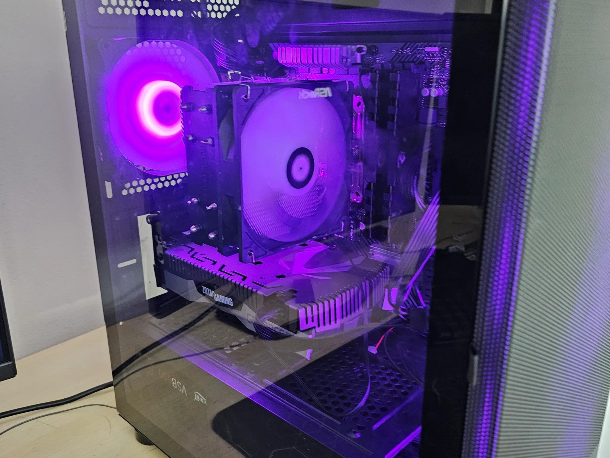 Gaming PC, Rtx 2060 super ,Ryzen 5 3600 , 32 GB of ram, and 1TB of storage