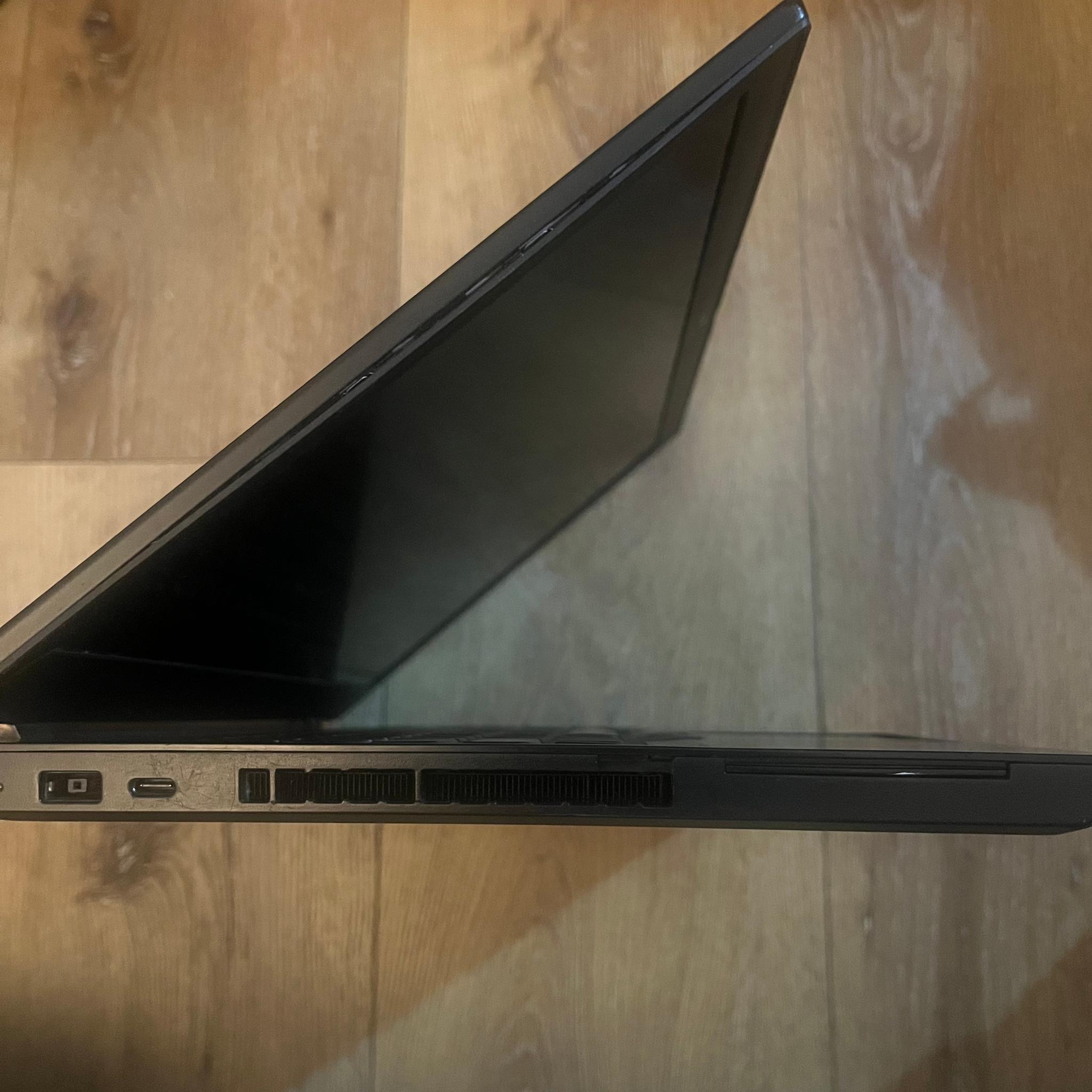 Lenovo ThinkPad T15p Gen 3 RTX 3050 16GB DDR5 500GB SSD