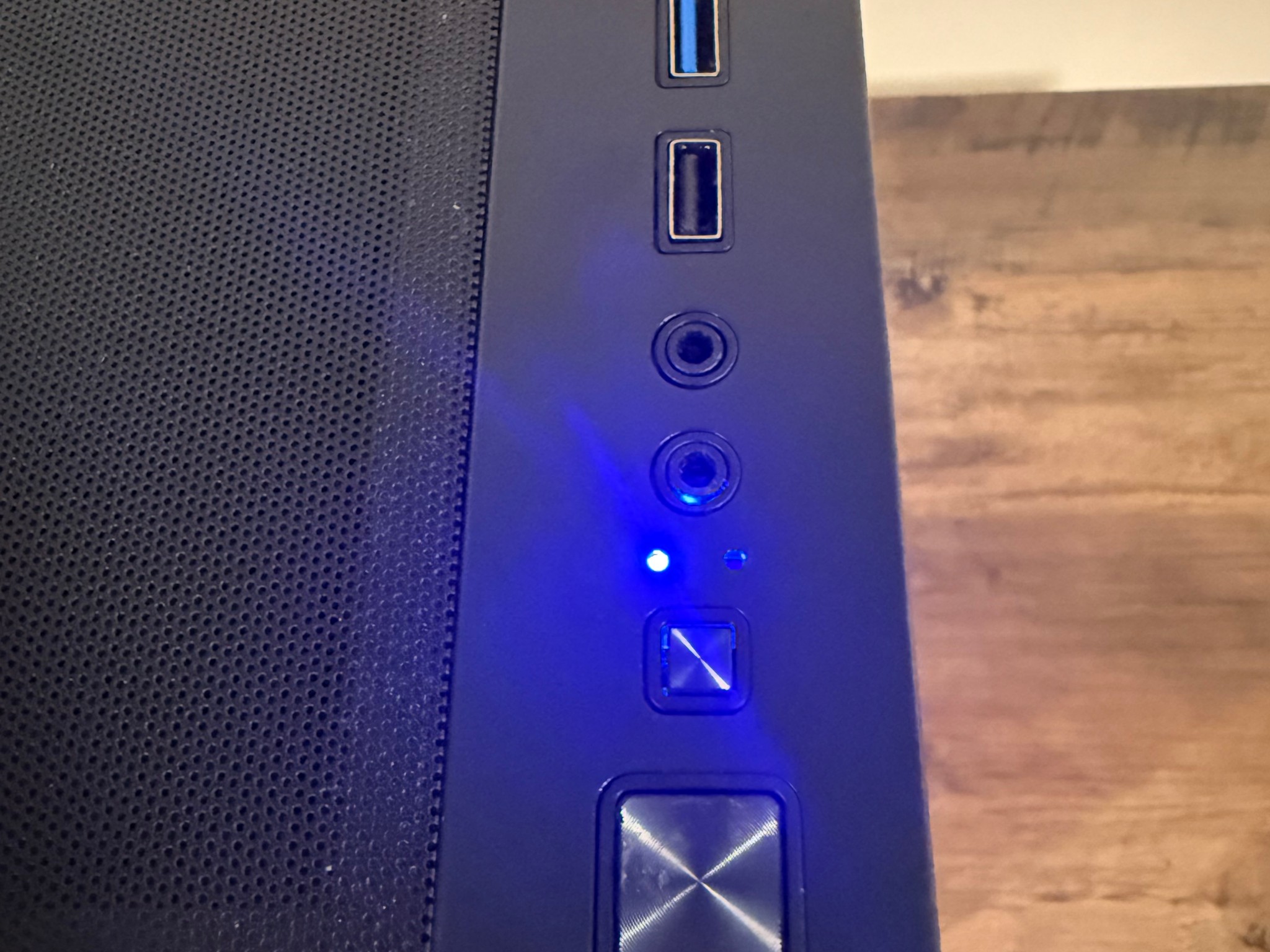 1440p RGB Gaming PC | Ryzen 5 7400f | RTX 3070 8gb | 32gb DDR5 | 1 TB SSD