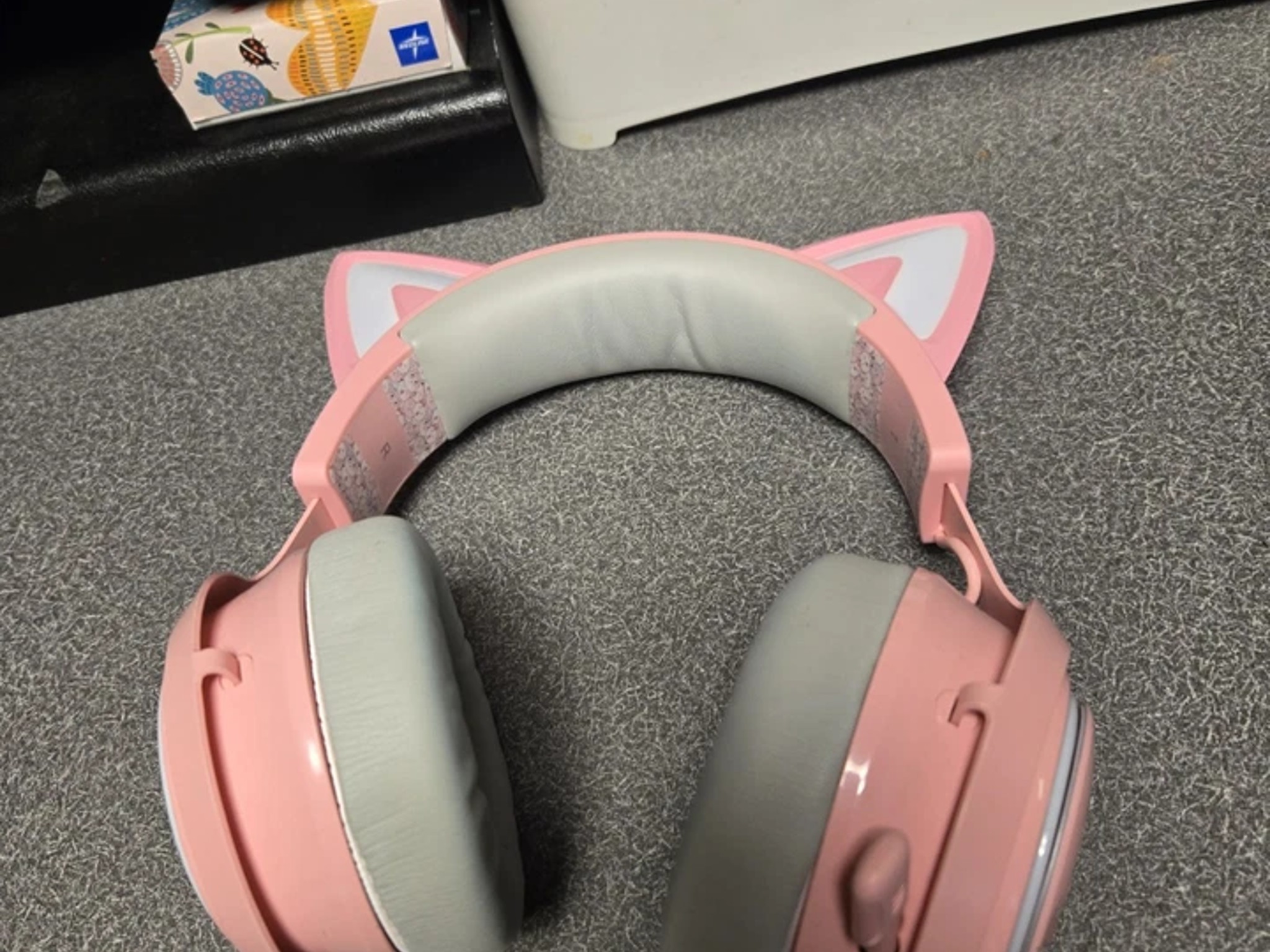 EASARS Cat Ear Headset, Pink Gaming Headset with Retractable Mic