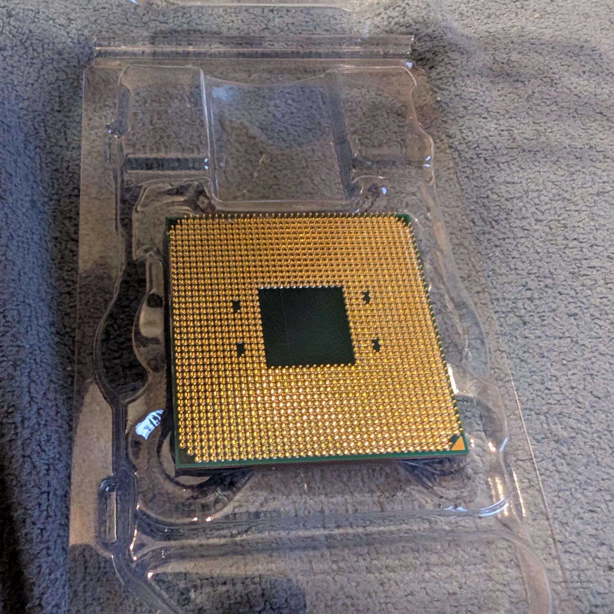AMD Ryzen 7 5800X3D Processor (3.4GHz, 8 Cores, AM4)