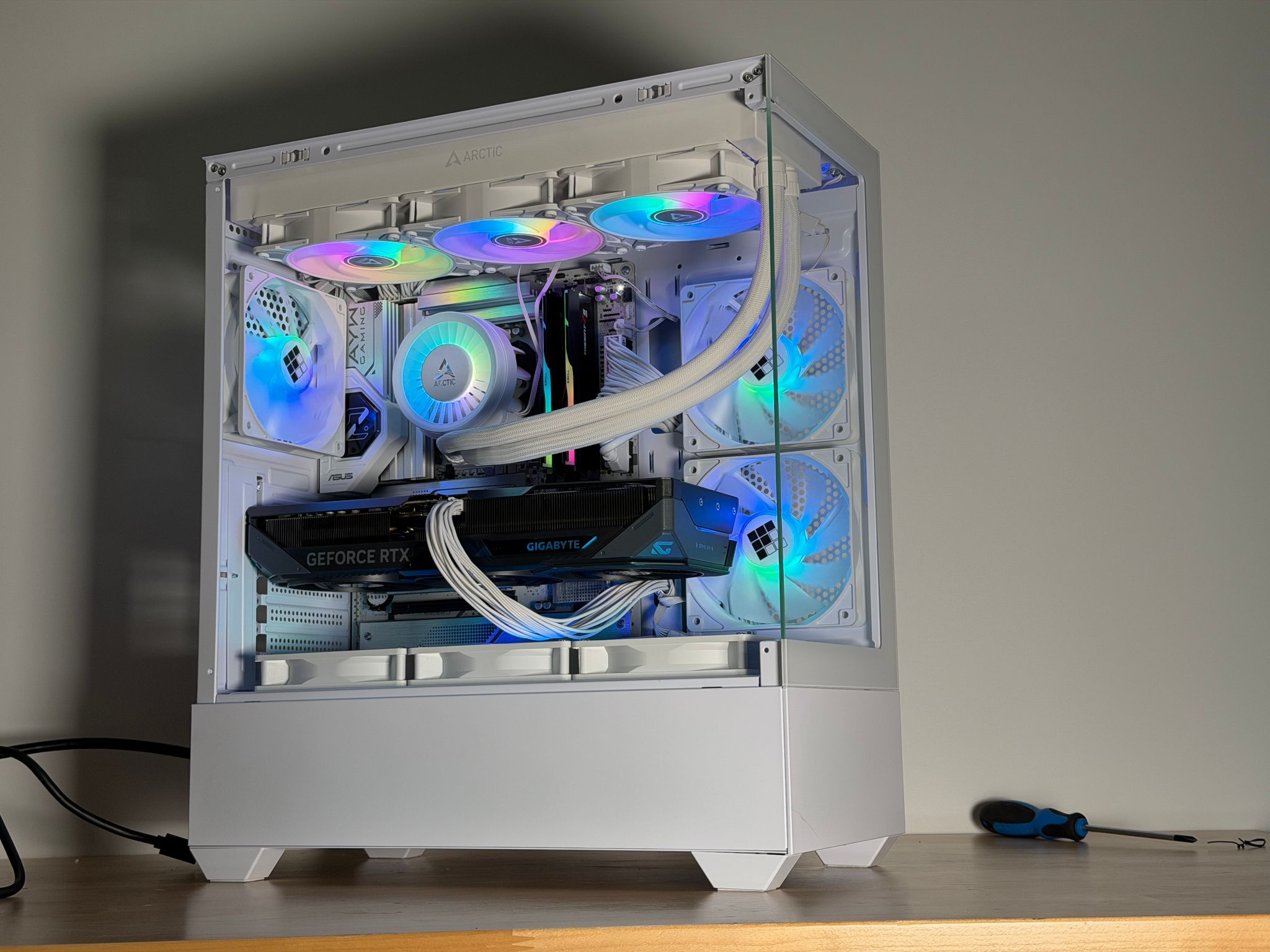 RTX 5070 Intel Core Ultra 7 265kf Gaming PC