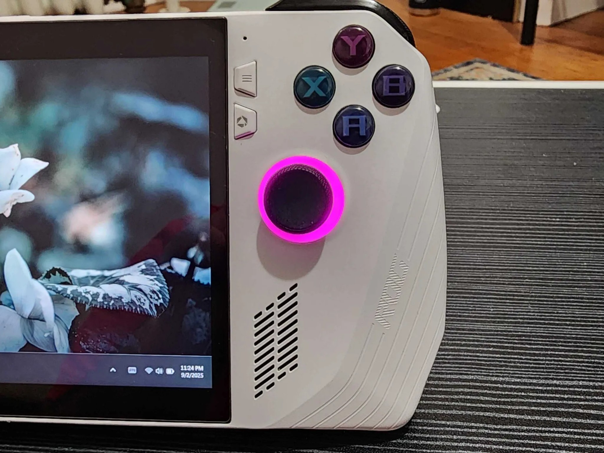 ASUS ROG Ally 7in 512GB White Gaming Handheld Gaming PC/Console (Modded, works perfectly)