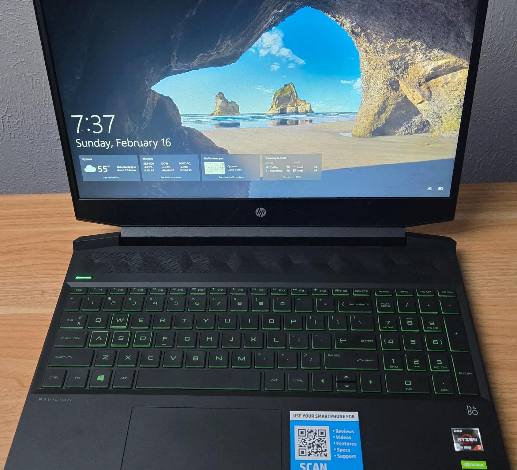 HP Gaming Laptop 15.6" - GTX 1650 + Ryzen 5 4600H