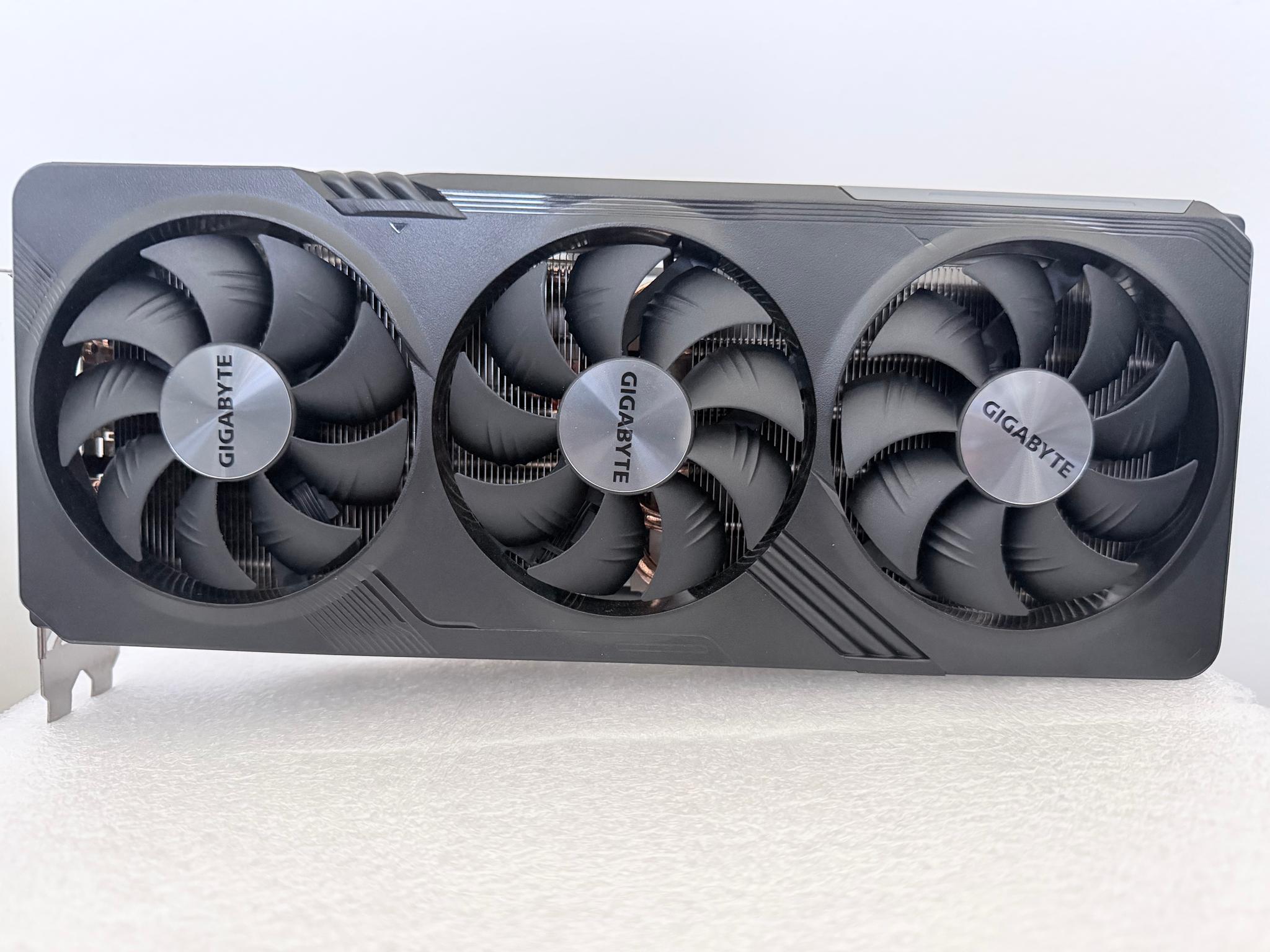 Gigabyte Radeon RX 7800 XT GAMING OC 16G