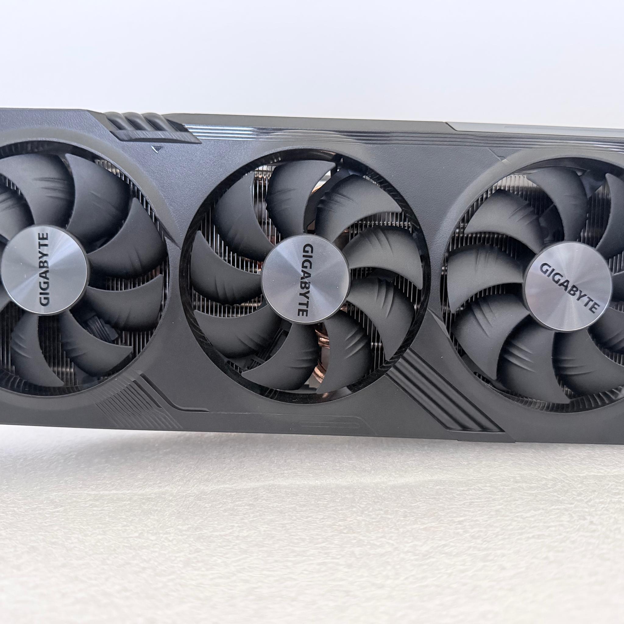 Gigabyte Radeon RX 7800 XT GAMING OC 16G