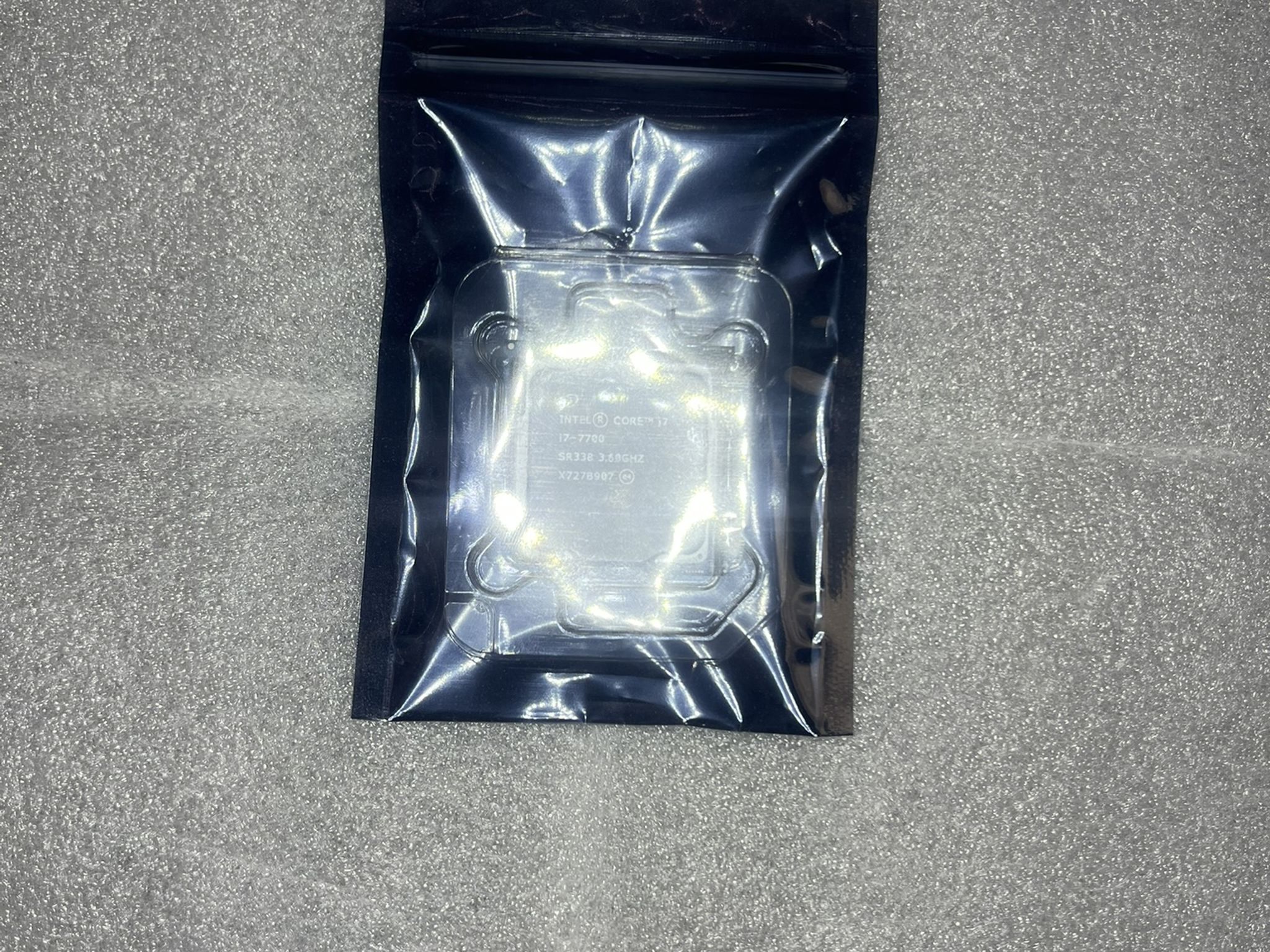 Intel i7 7700
