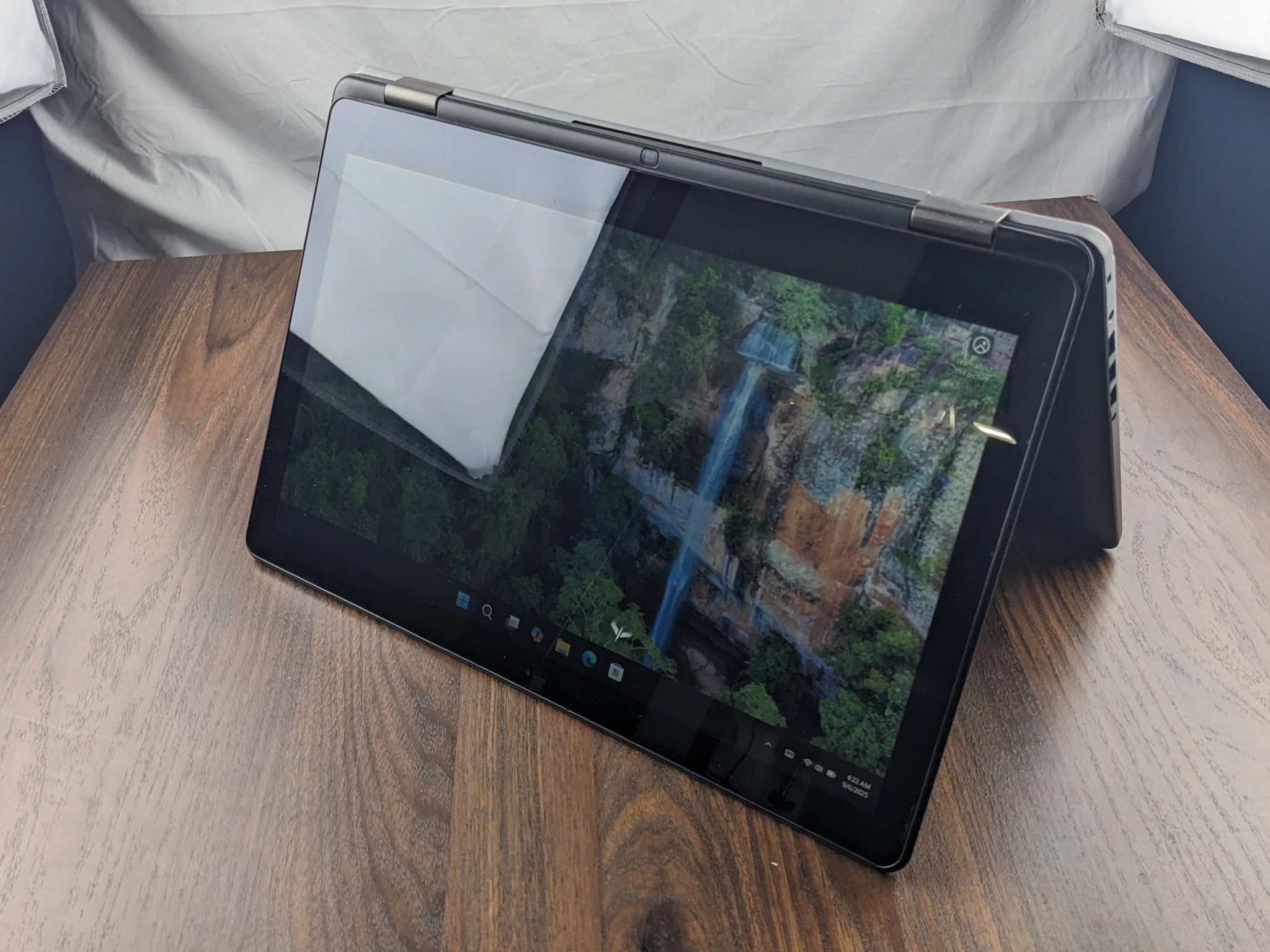 15.6" Dell Insperion 7558 2 in 1, i7-5500u, 8GB Ram, 240GB SSD