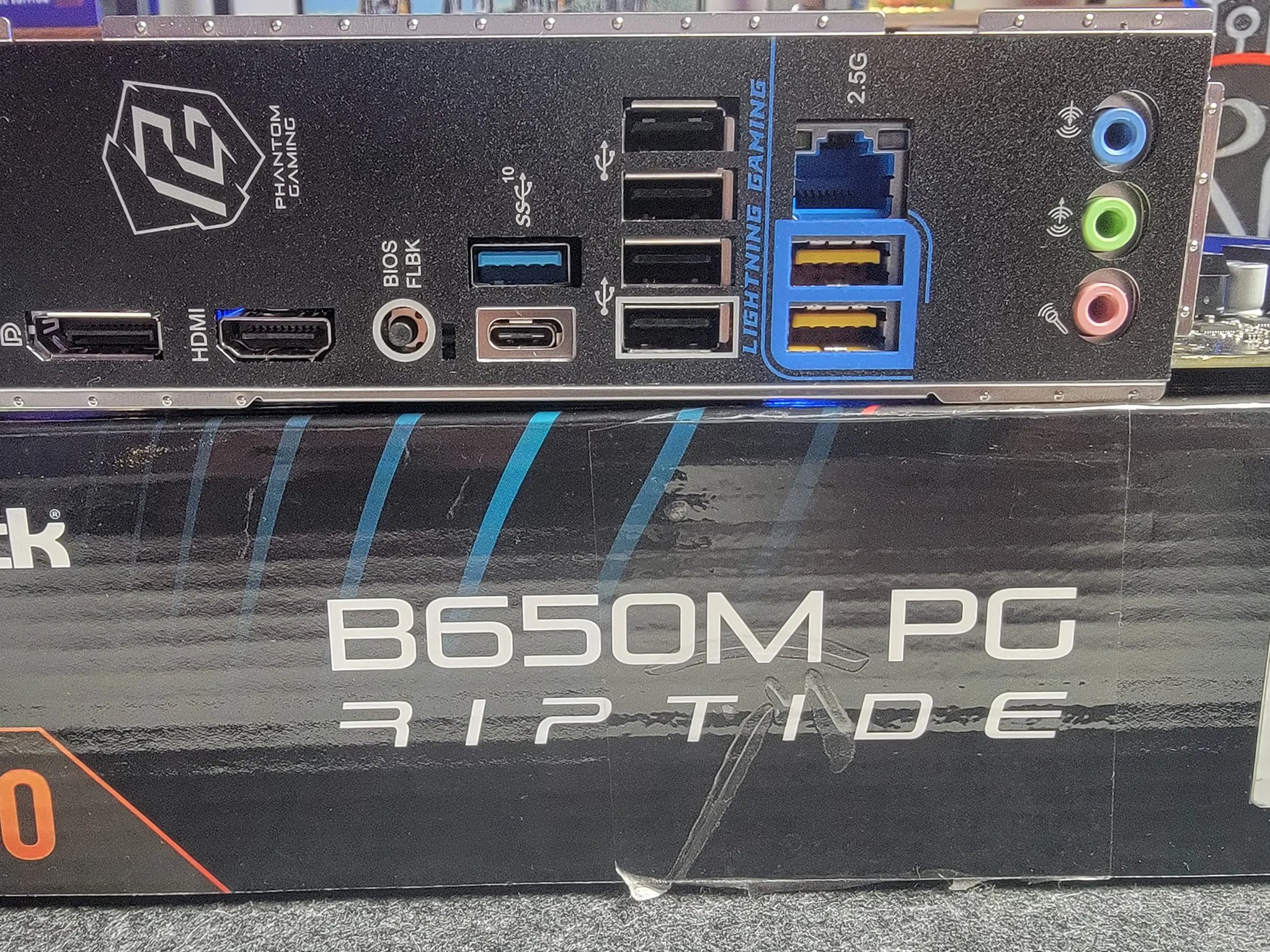 ASRock B650M PG Riptide AMD AM5 microATX Motherboard