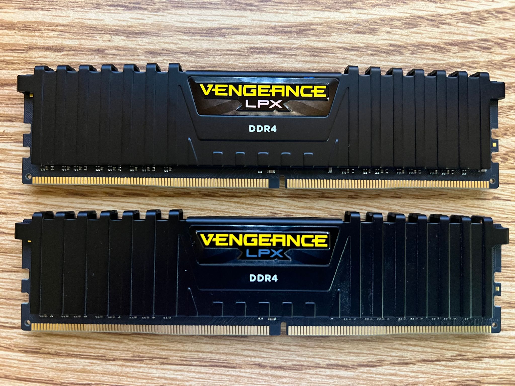 16GB (2x8GB) DDR4-3600MHz CL18 Corsair Vengeance RAM Memory