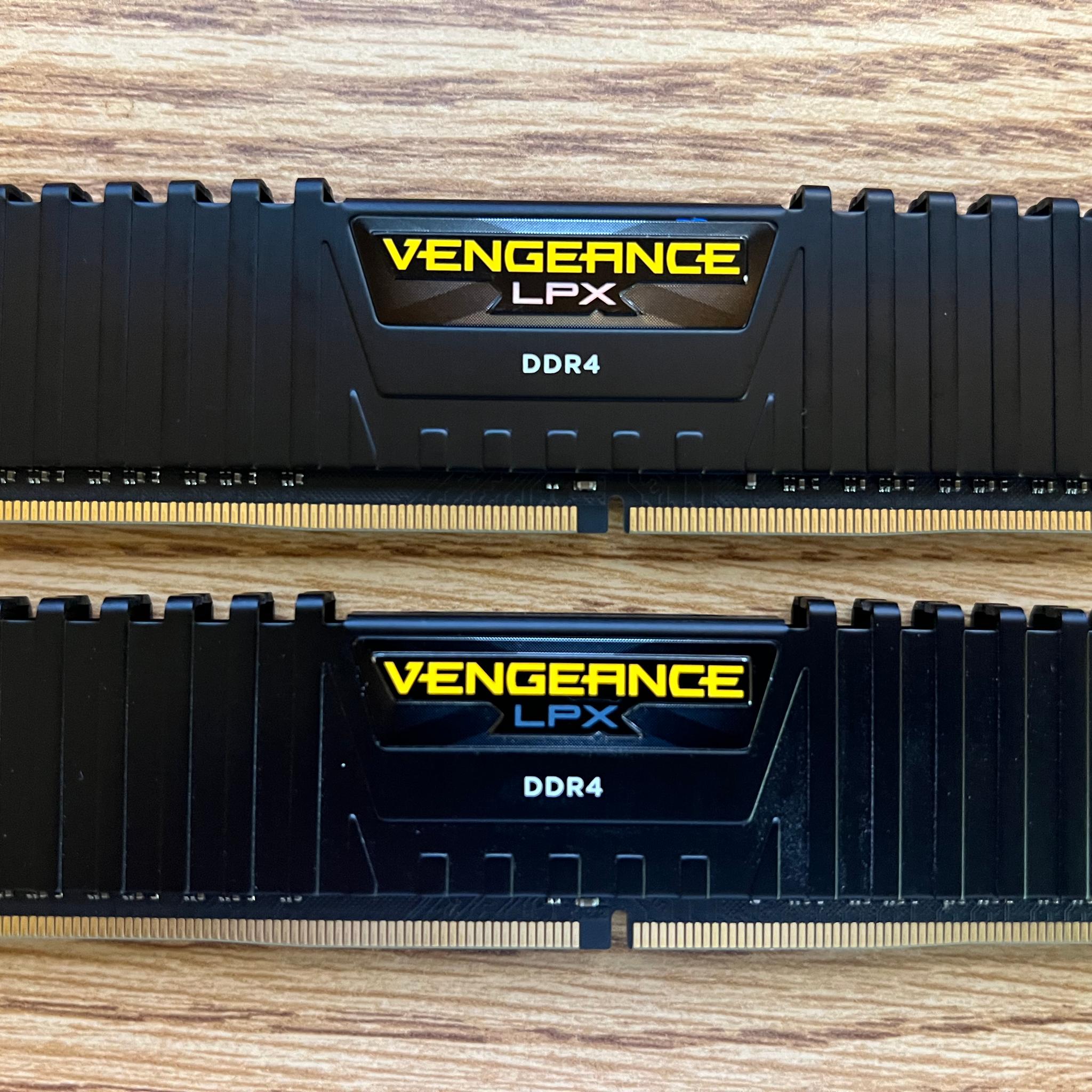 16GB (2x8GB) DDR4-3600MHz CL18 Corsair Vengeance RAM Memory