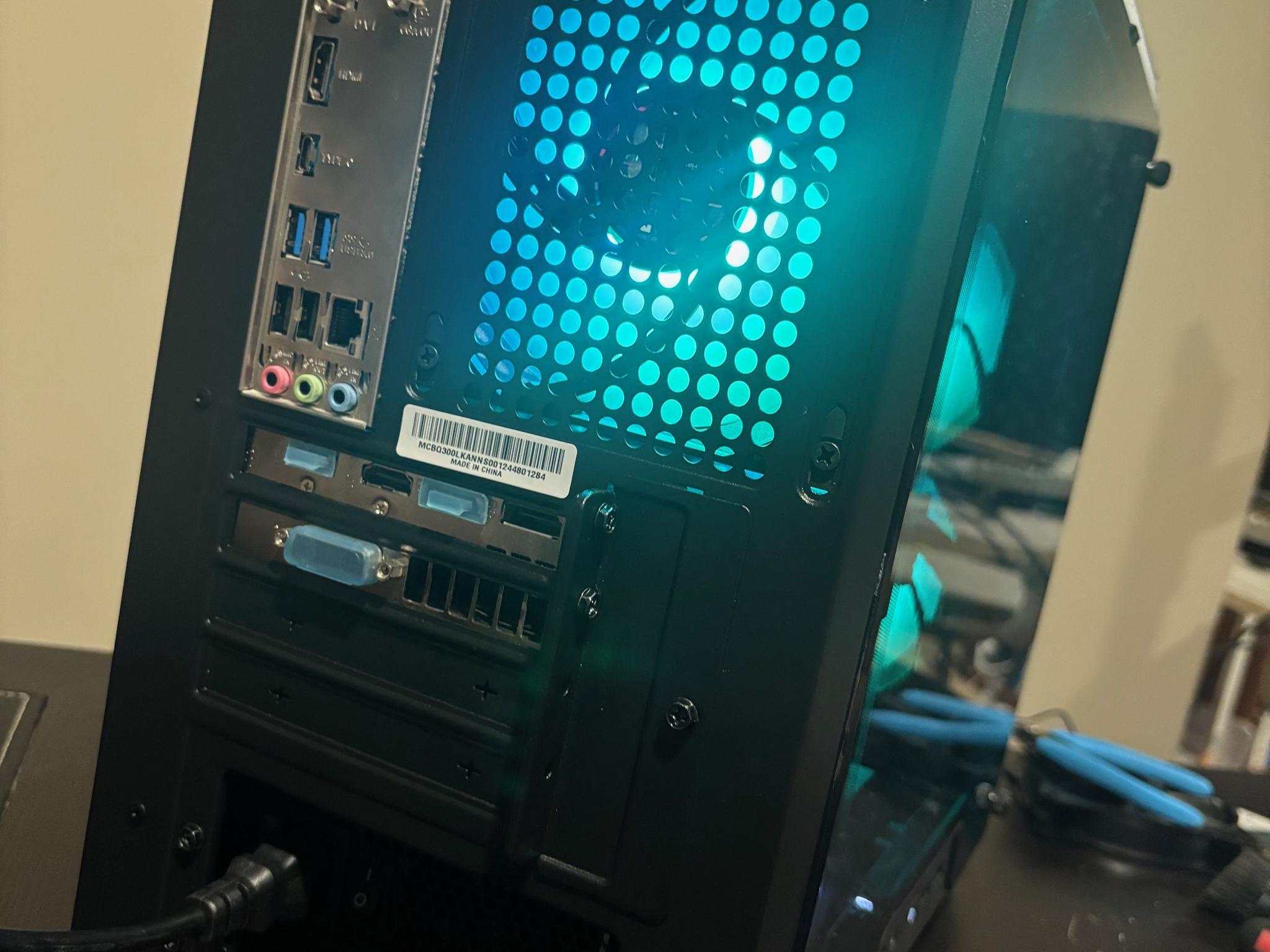 Gaming PC I7-6700 RX 580