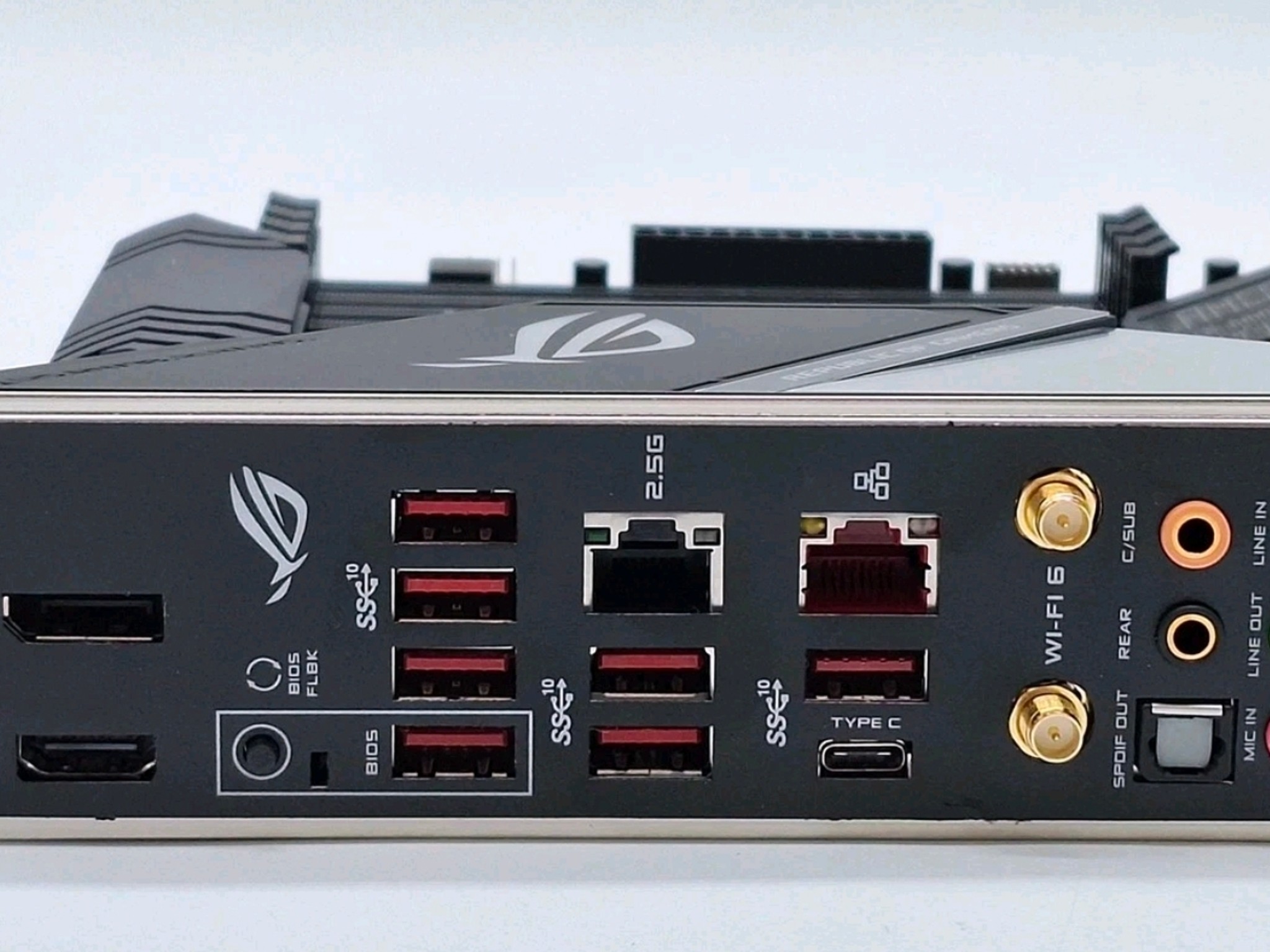 R9 3950X + Strix X570E  + 16GB + 500GB NMVE WIFI 6E AMD AM4 DDR4 PCIE 4.0 GAMING