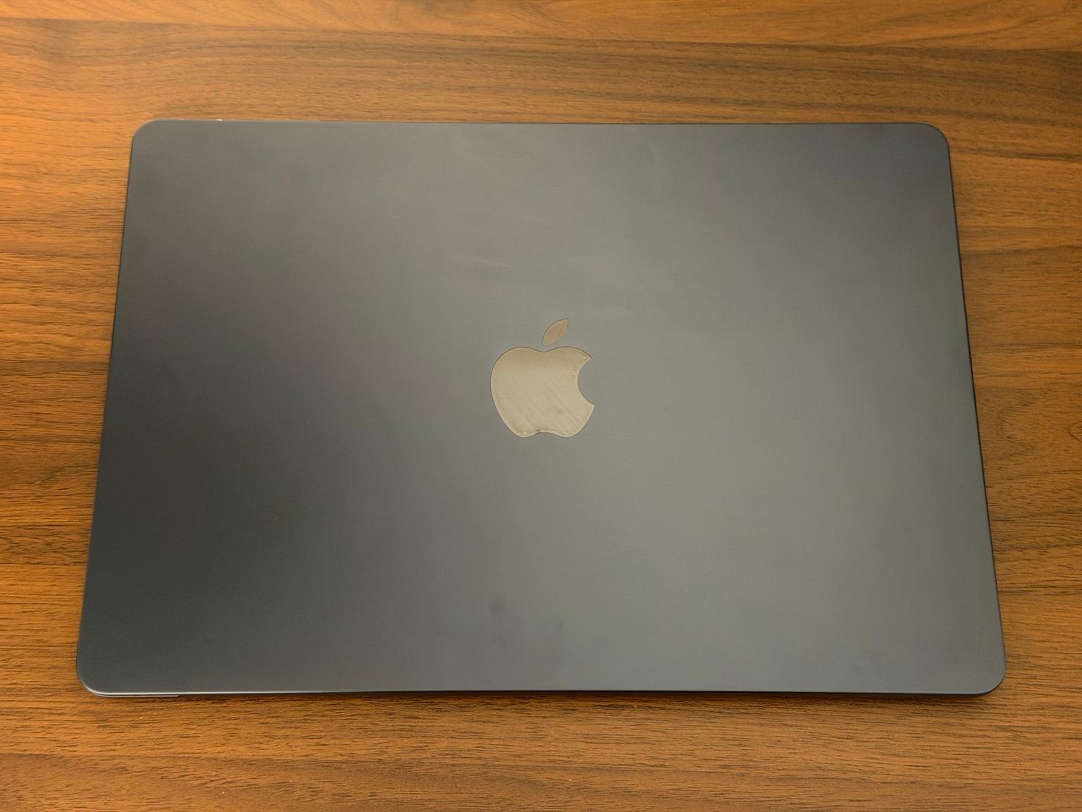 Apple MacBook Air M2 2022 | 8GB RAM | 256GB SSD | 13.6" Retina
