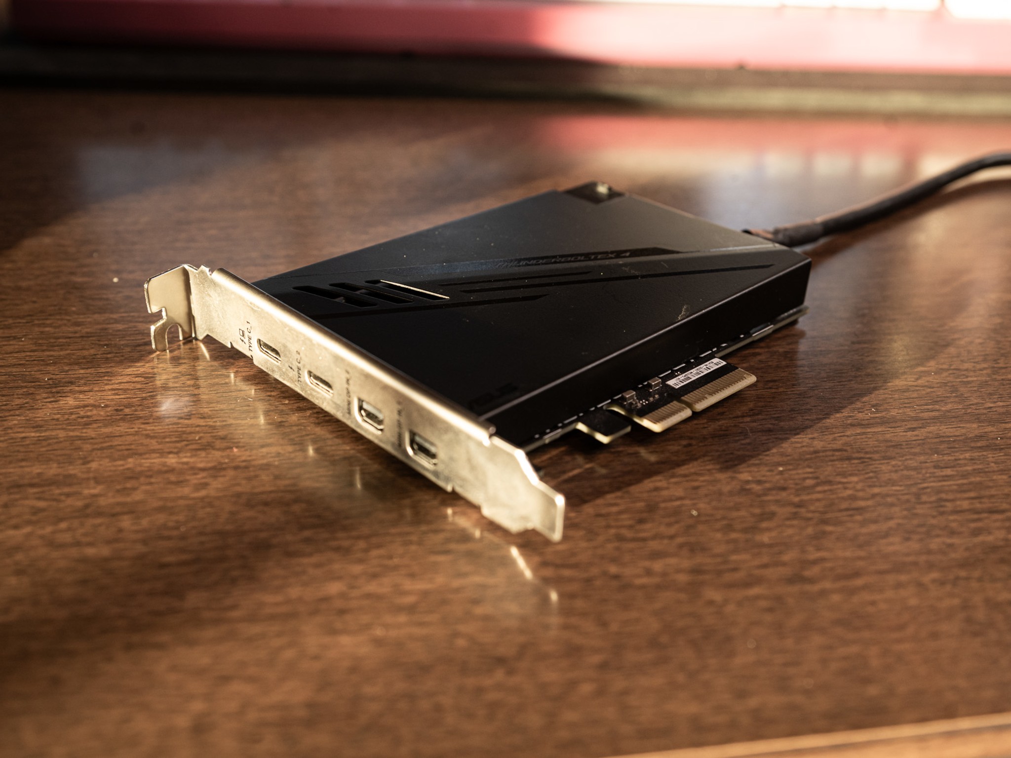 TB4 Thunderbolt card Asus