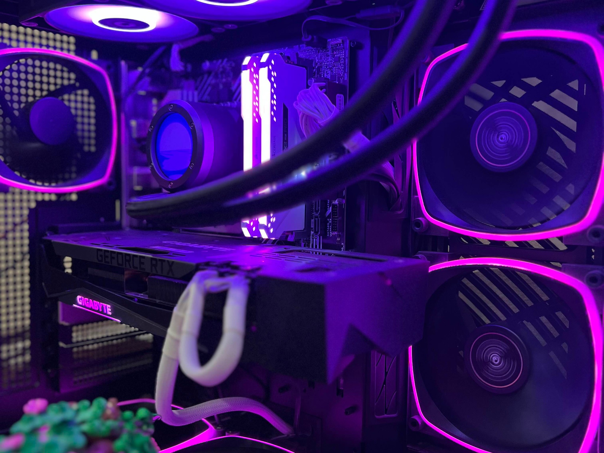 Gigabyte RTX 3070 Ti i7‑11700KF Gaming PC | Excellent Condition | 1TB NVMe | 850W | LCD AIO