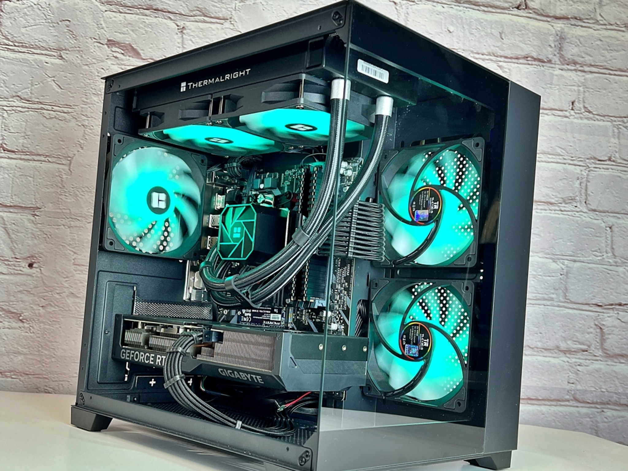 Liquid Cooled RTX 4070 Ryzen 5 5600X 32GB RAM 1TB M.2 Win 11 Gaming PC
