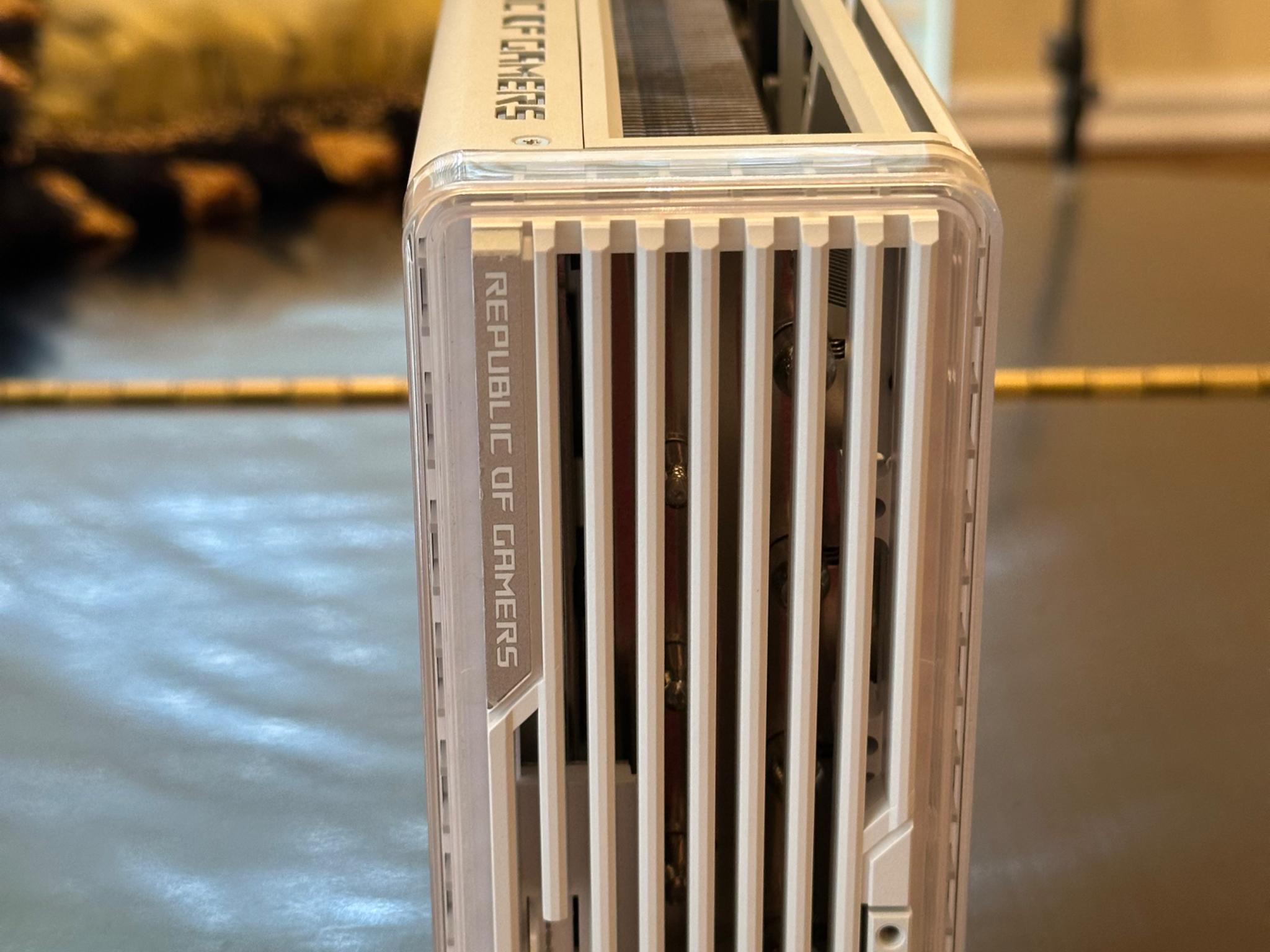 ASUS RTX 4090 White ROG Strix OC 24GB GDDR6X with original box