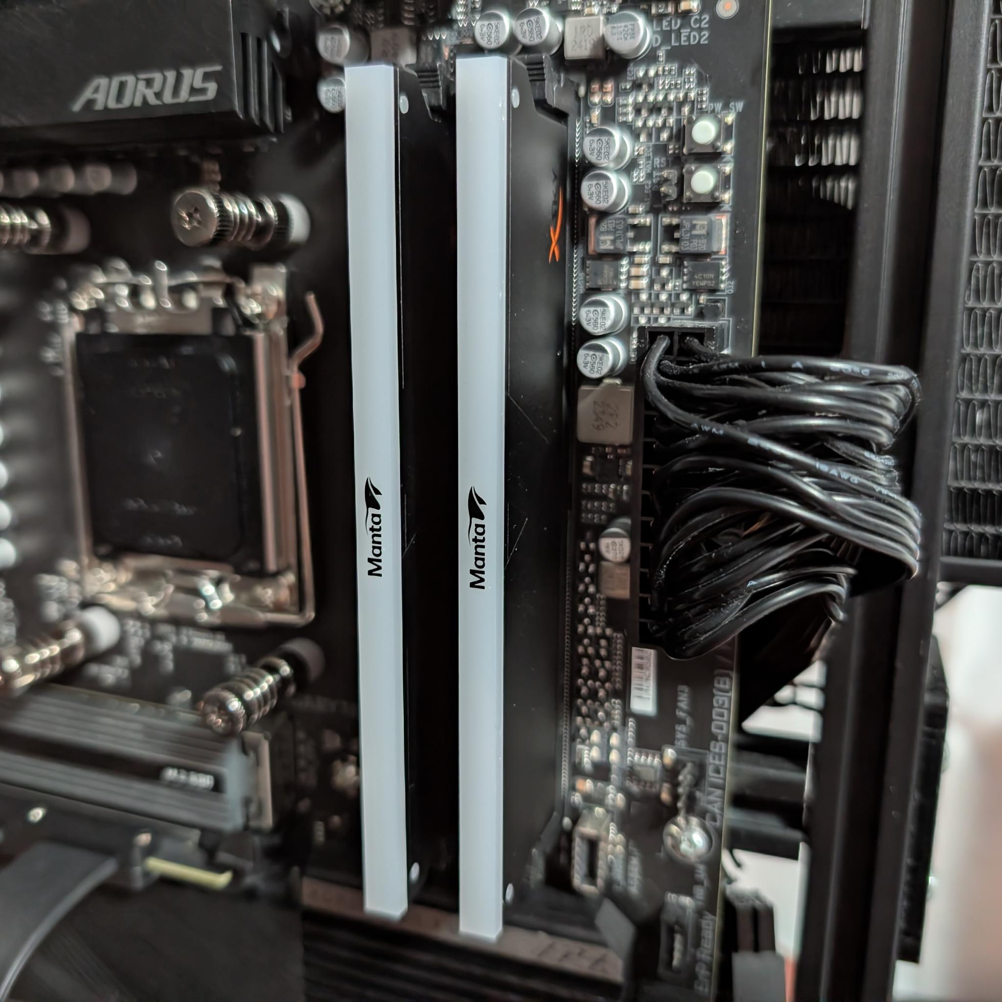 V-Color Manta XSky RGB 32GB (2x16GB) DDR5-6000 CL26 RAM