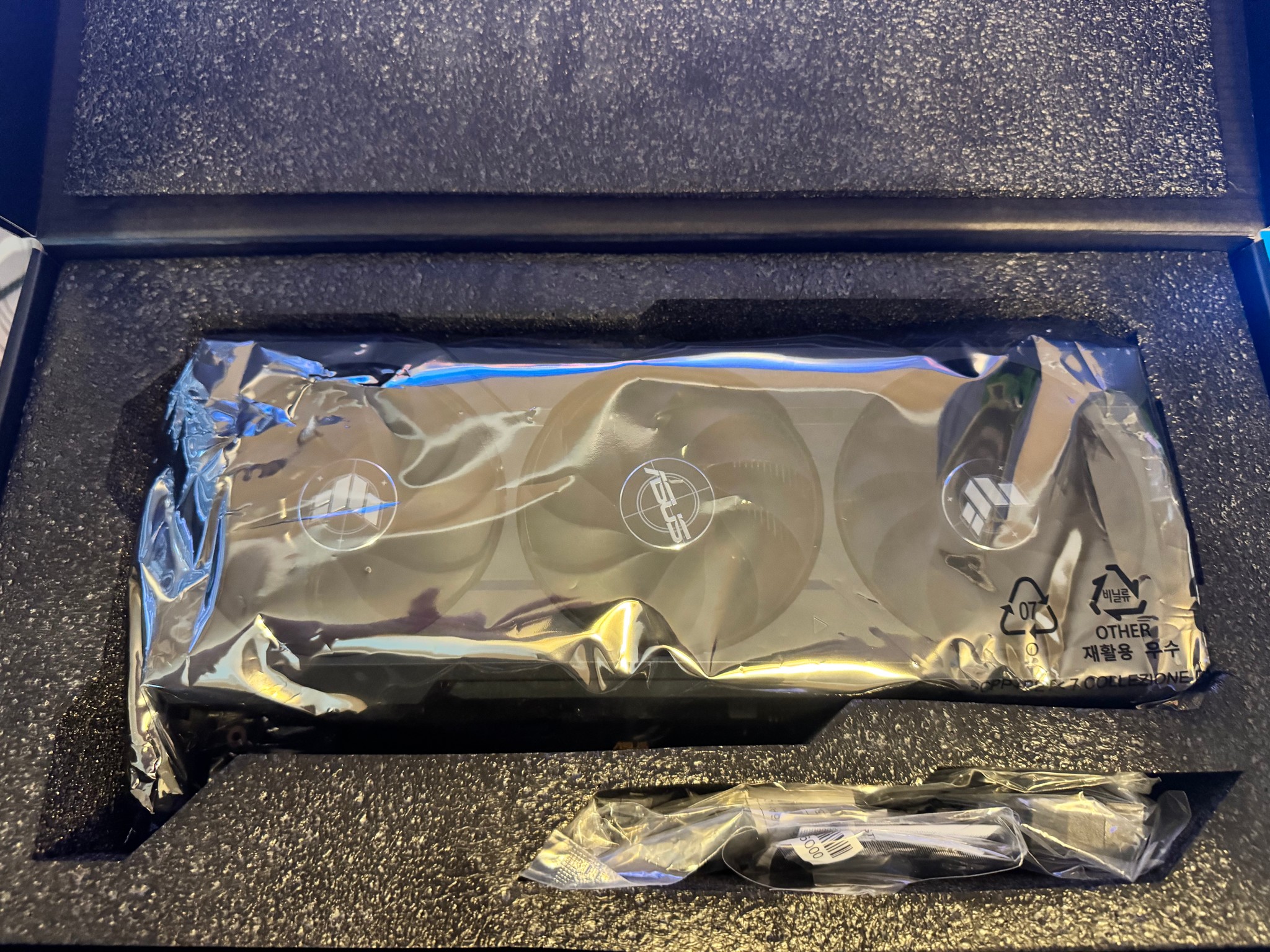 ASUS TUF Gaming NVIDIA GeForce RTX 4070 Ti SUPER