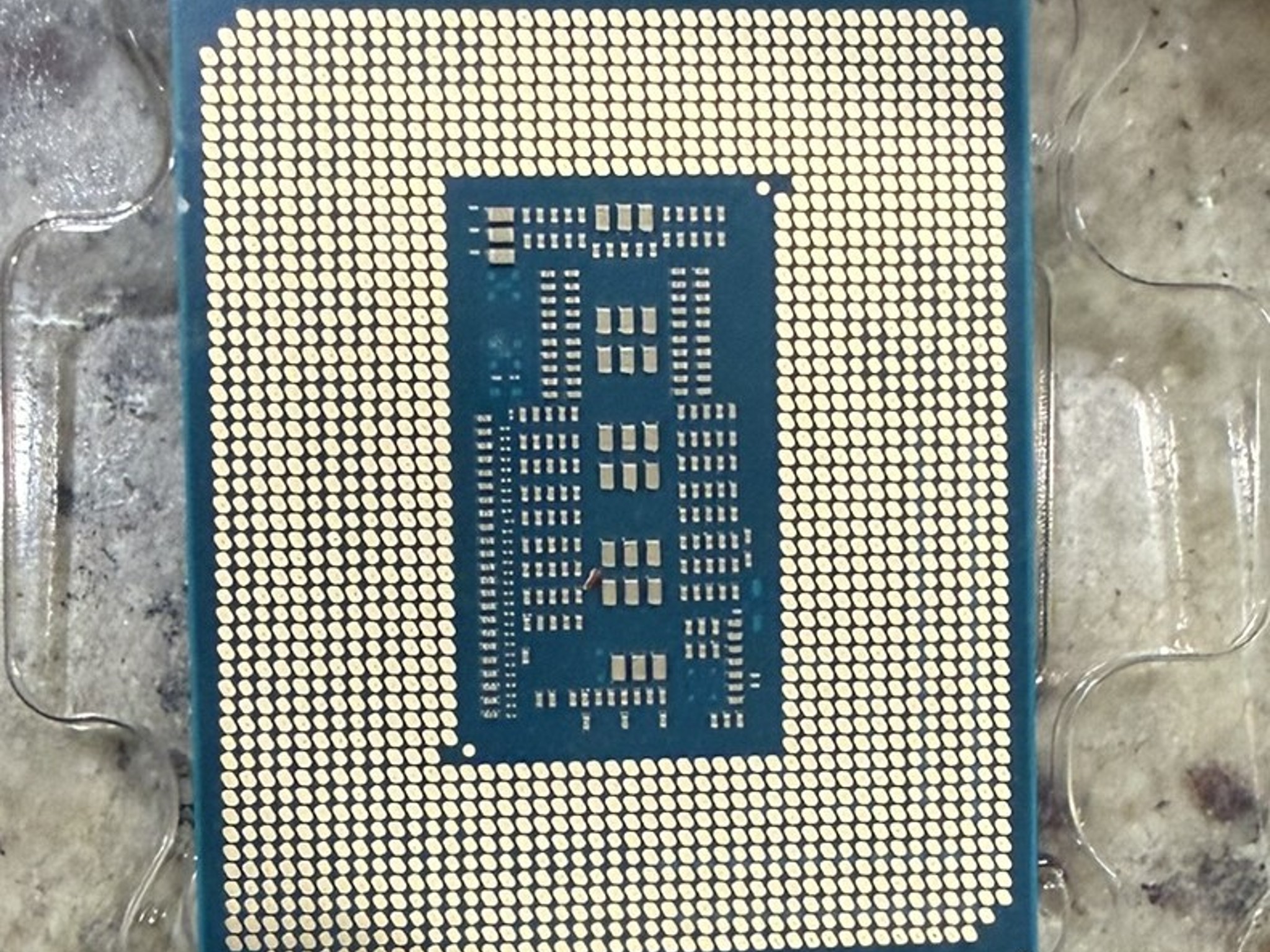 Intel Core i7-13700K 3.4GHz 16-Core 24-Thread LGA1700 CPU SRMB8