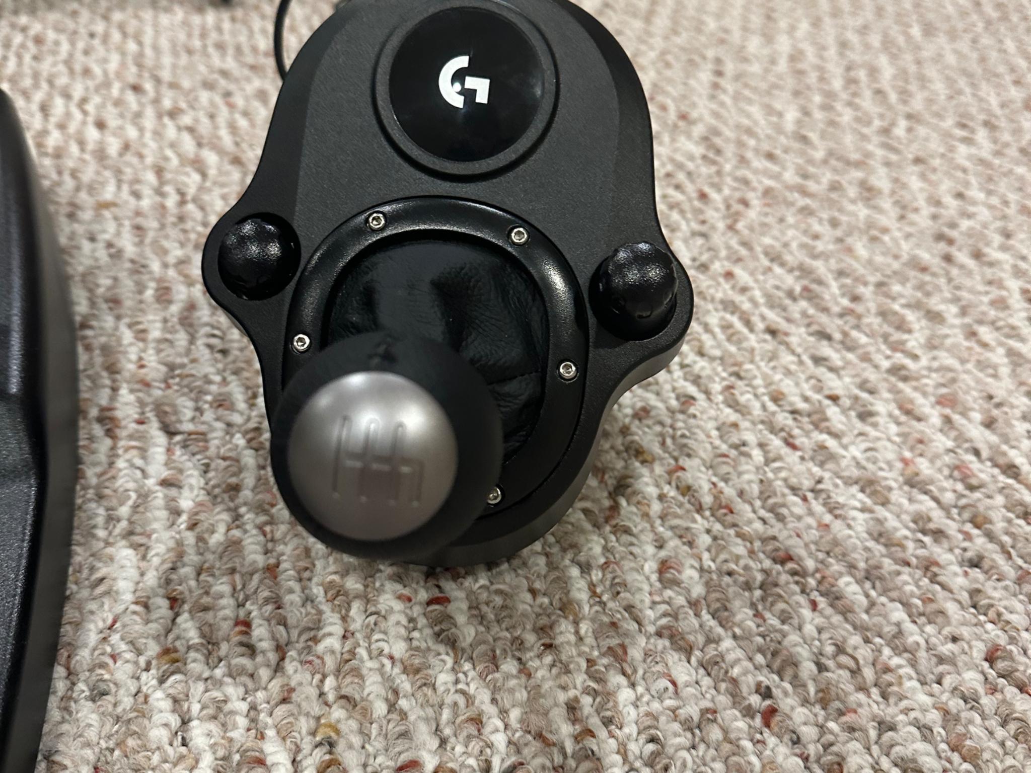 Logitech G920 Driving Force Racing Wheel with Shifter Excellent Condition