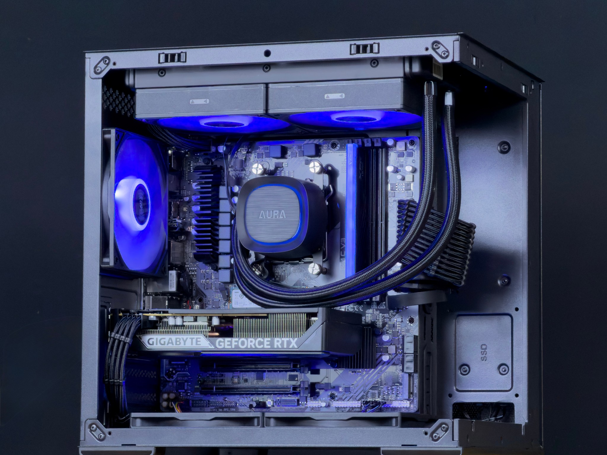 🌈RTX 5060 | R5 7600 | 16gb ddr5 | 1tb