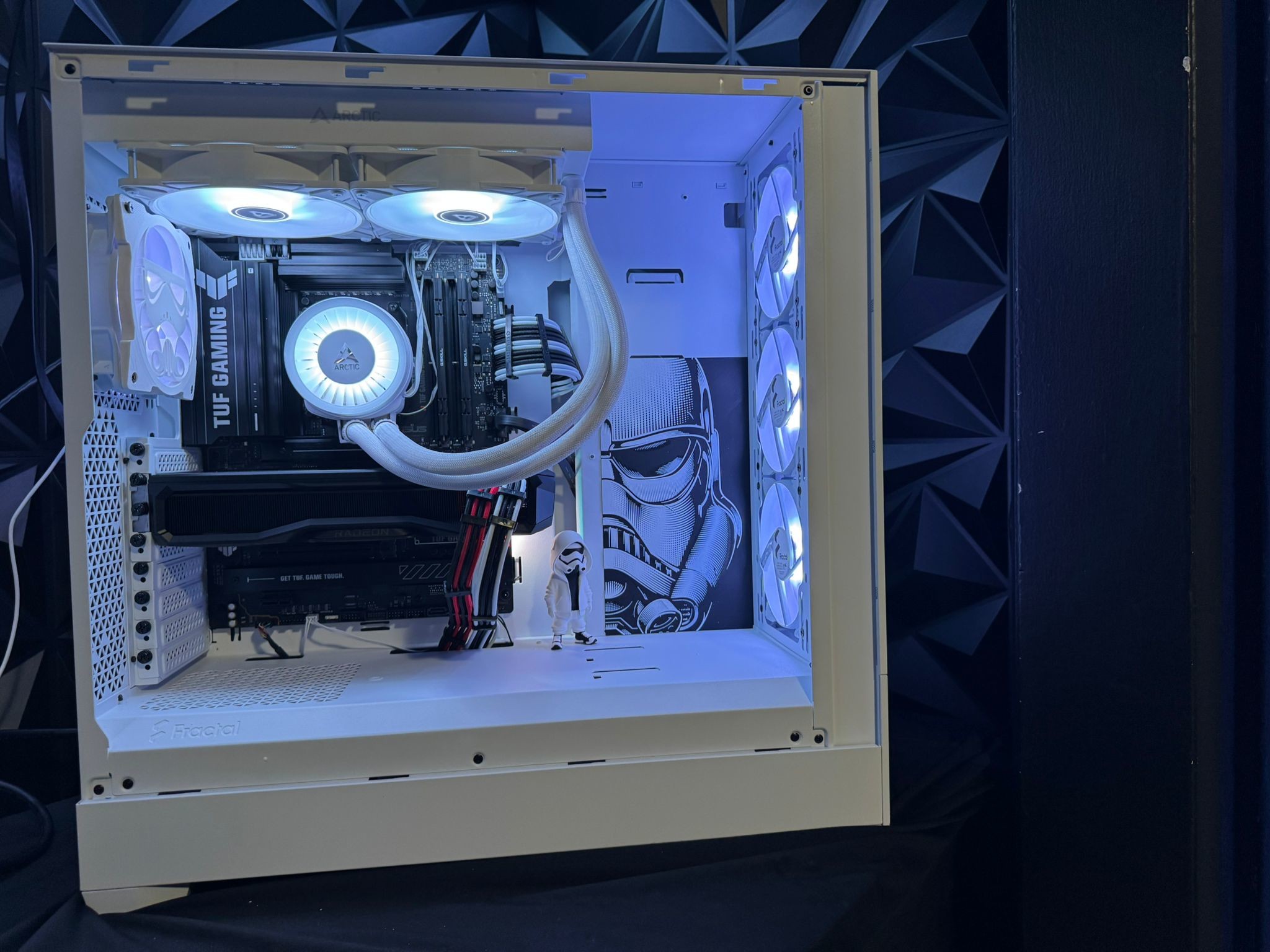 ⚪⚫ The Trooper ⚫⚪ Ryzen 7 7700X| RX 7900XT 20GB| 32 GB DDR5| 4 TB NVMe