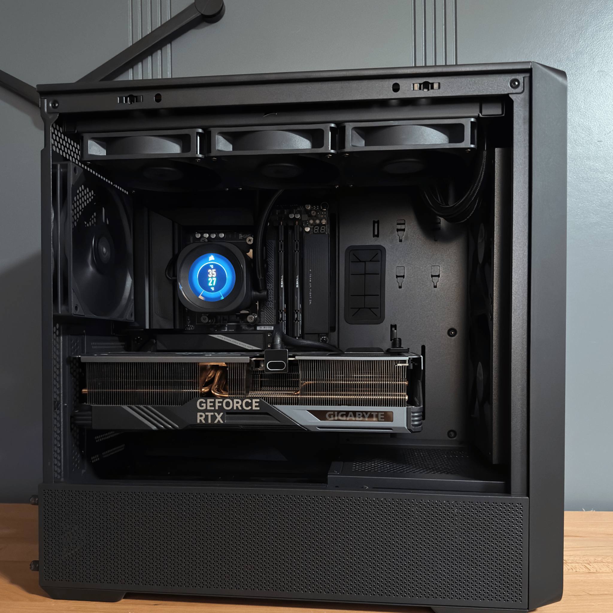 🥷Silent Killer | Ryzen 9800X3D, RTX 4080 Super, 64GB DDR5, 2TB SSD, 1000W 80+ Gold, Corsair LCD