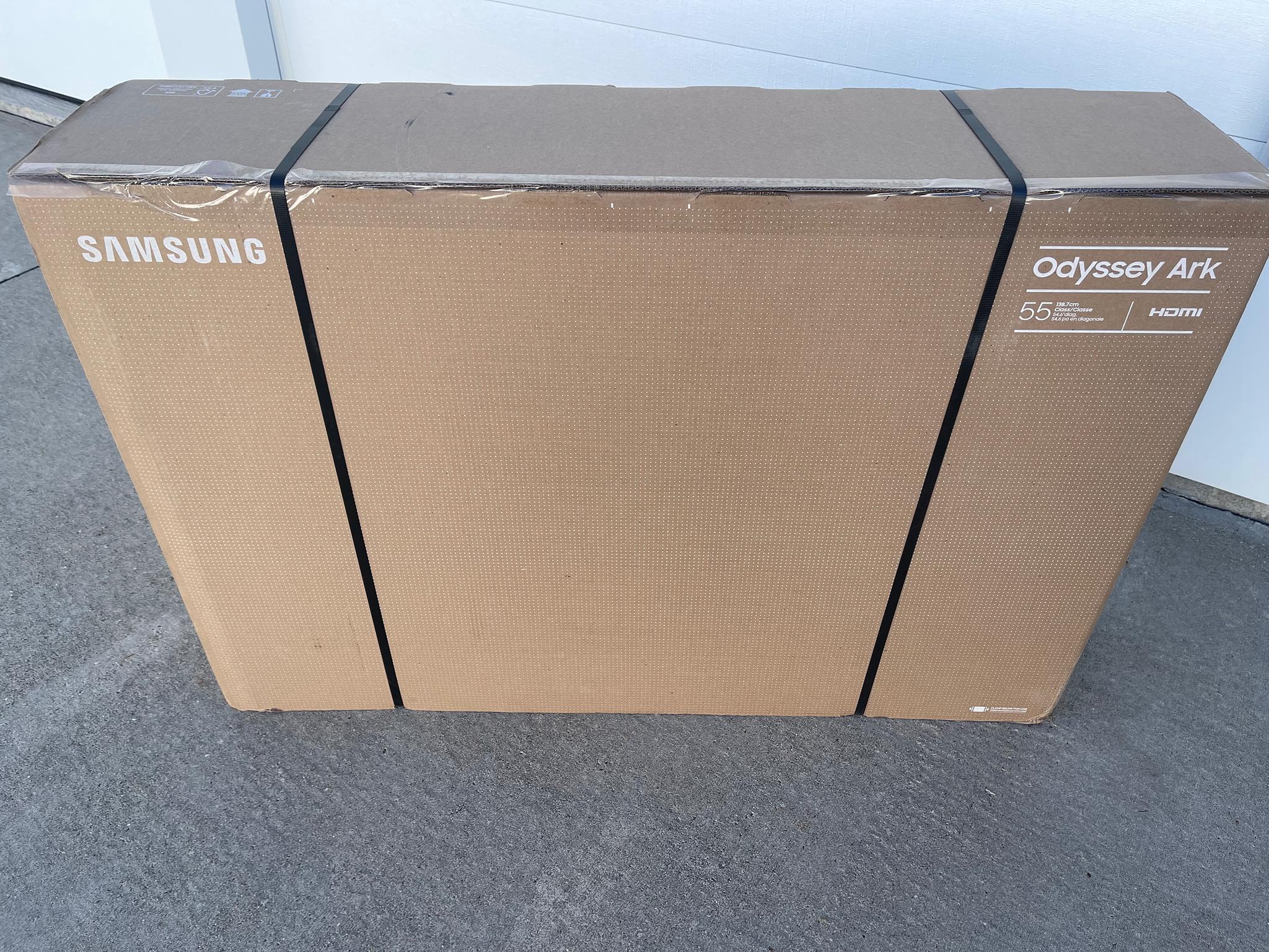 Samsung 55” Odyssey Ark 4K UHD 165Hz 1ms Quantum Mini-LED Curved Gaming Screen