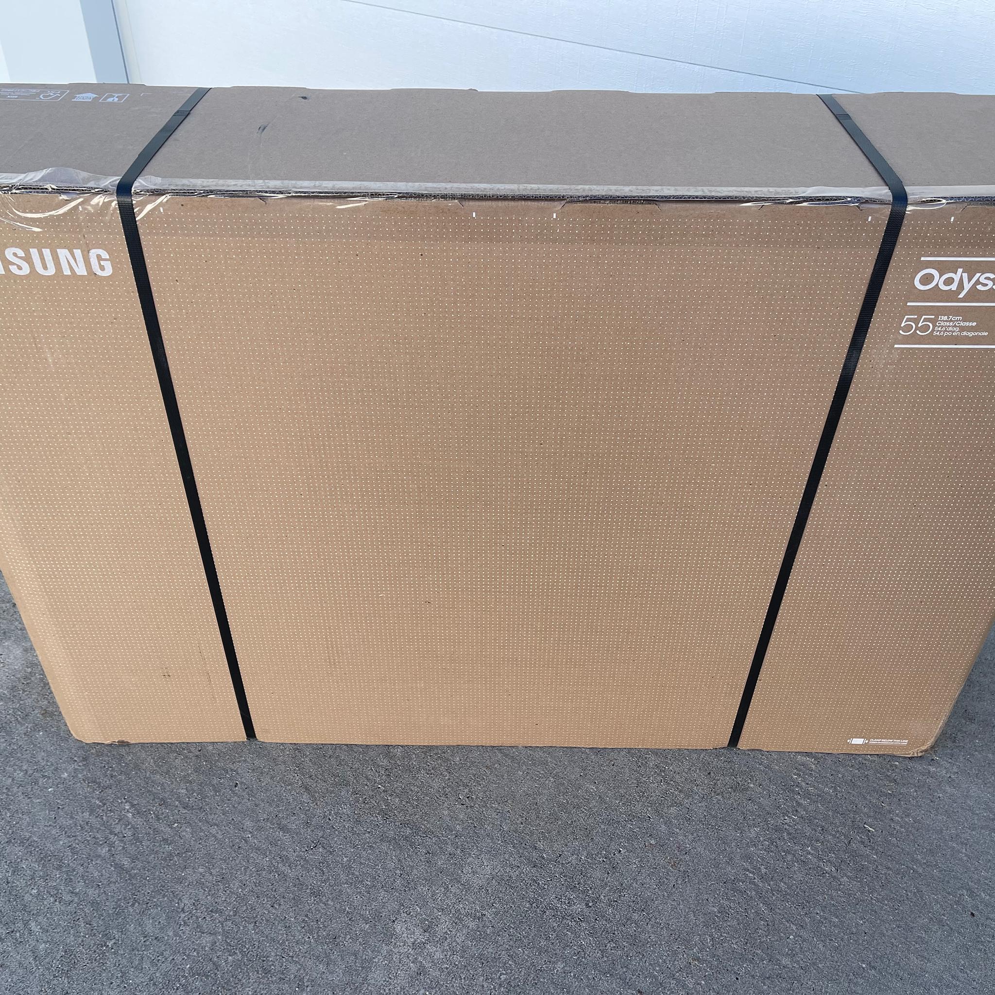 Samsung 55” Odyssey Ark 4K UHD 165Hz 1ms Quantum Mini-LED Curved Gaming Screen