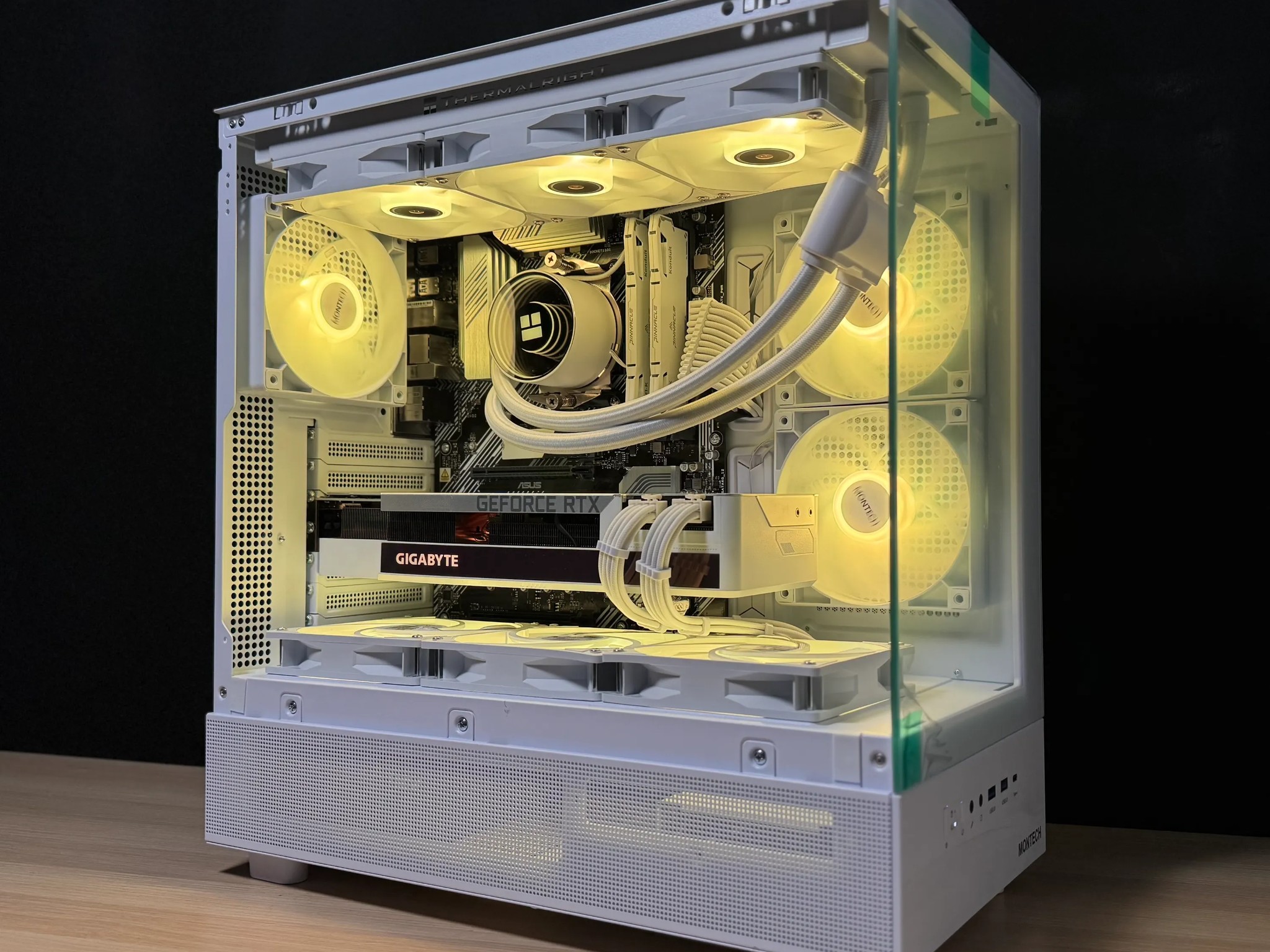 🌨️ARCTIC🌨️ White Gaming PC | RTX 3080 , RYZEN 7 5800X, 32GB DDR4 RAM, 1TB M.2