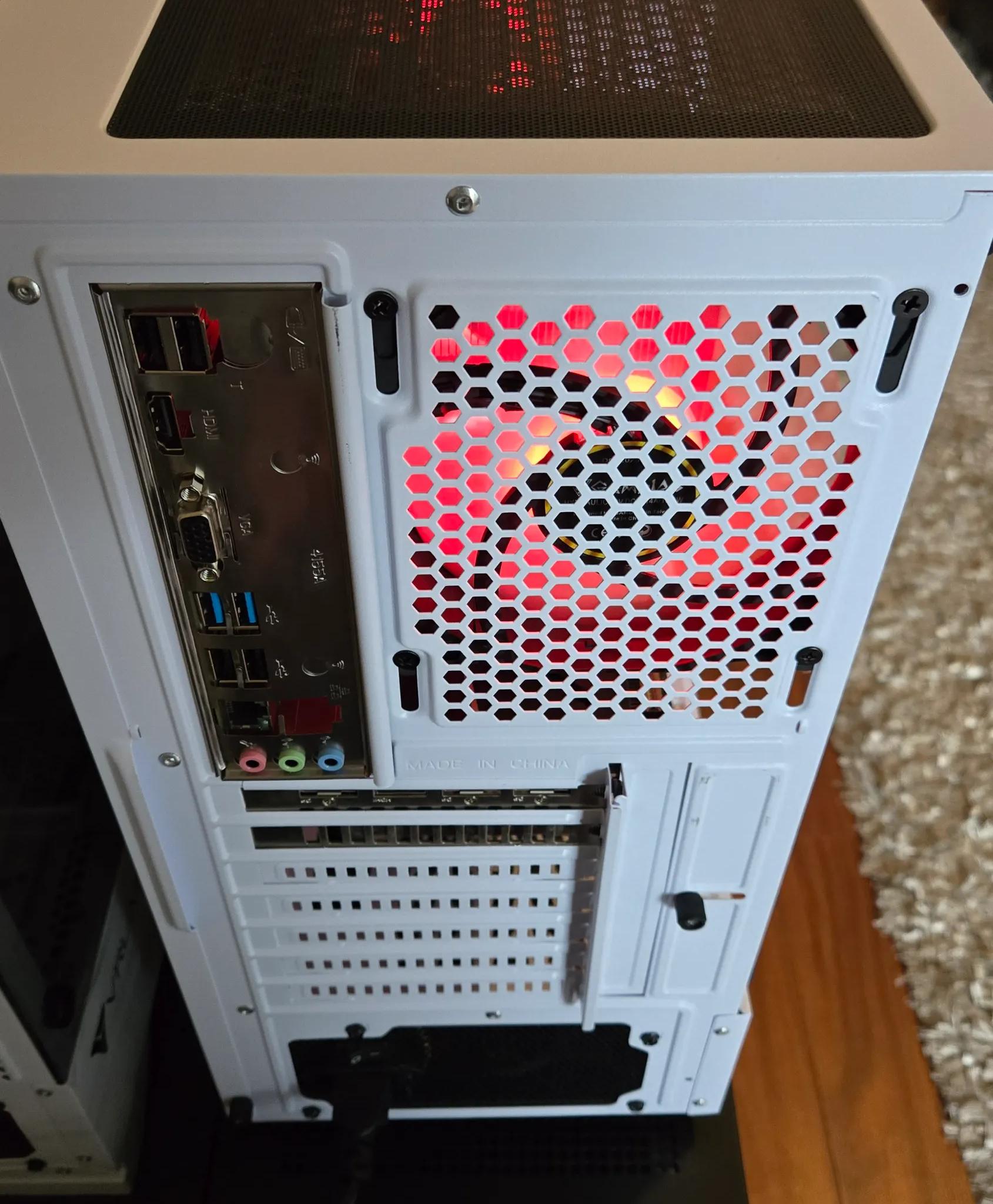 **MOVING SALE** 🎮 ESPORTS PLAYER 🎮 RYZEN 5 3600 / GTX 1080 / 16GB DDR4 / 512GB SSD