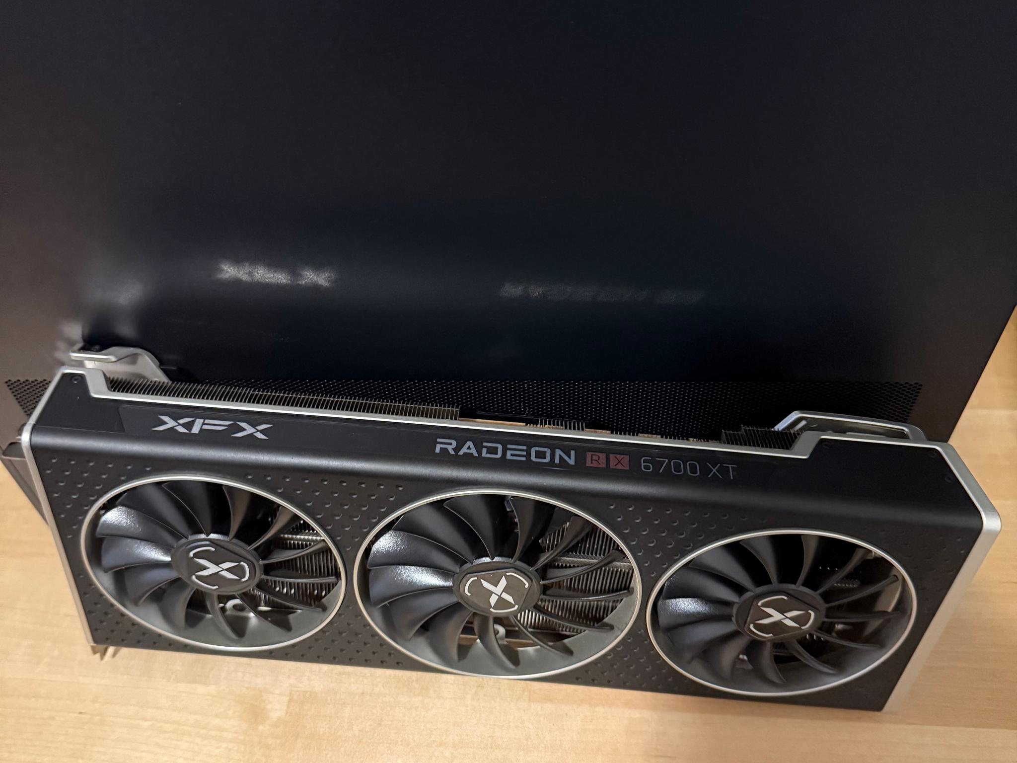 XFX SPEEDSTER QICK 319 Radeon RX 6700 XT ULTRA Gaming 12GB GDDR6 Graphics Card
