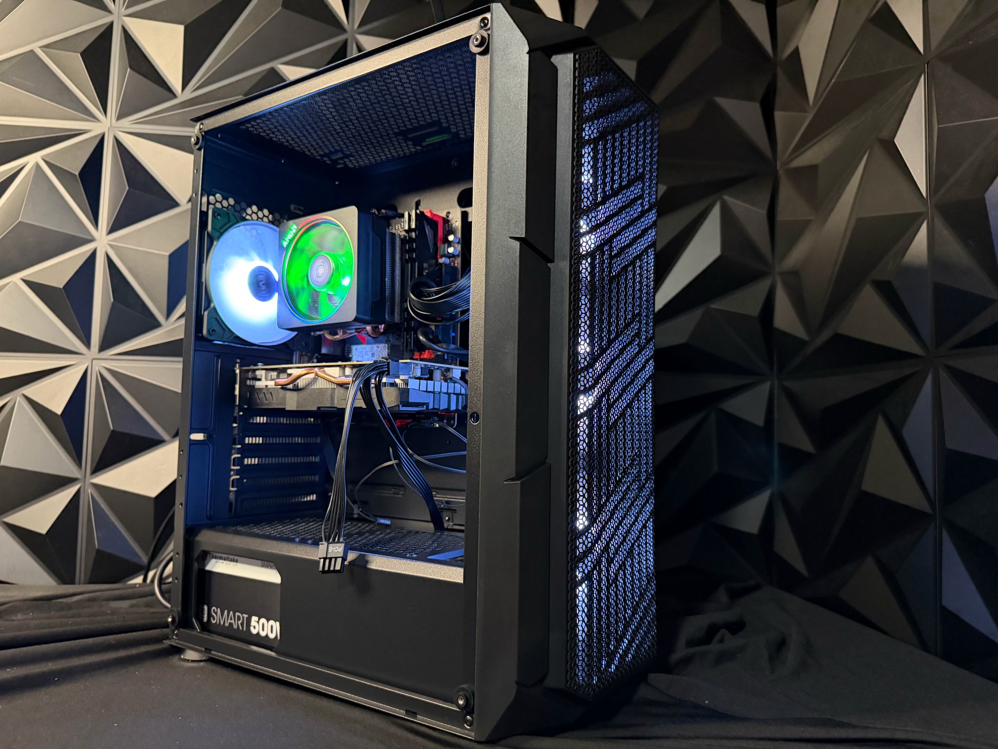 🔥 💸 Budget Baddie 💸 🔥 Ryzen5 3600| RX 580 8 GB | 16 GB DDR4|512 GB  NVMe