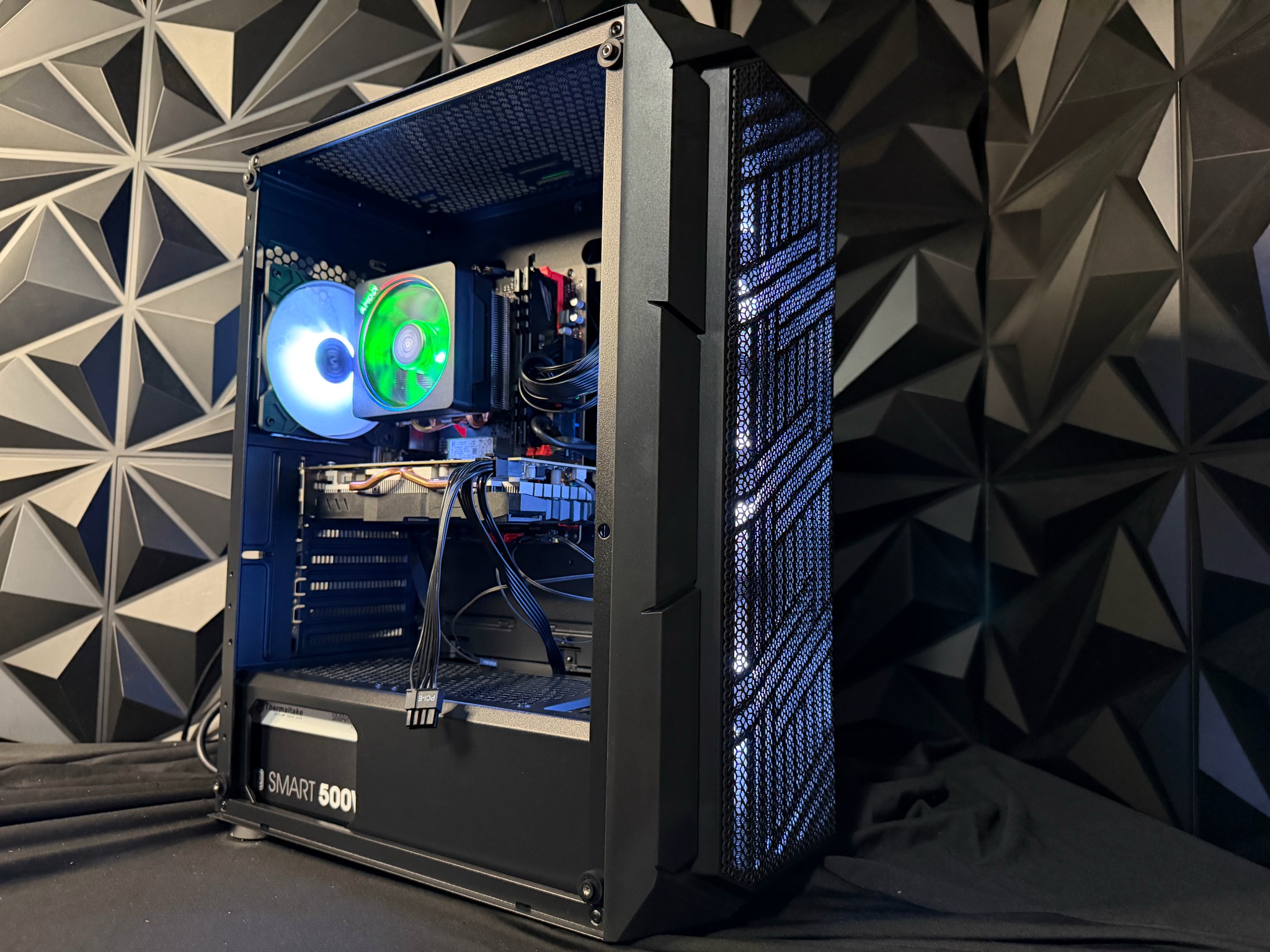 🔥 💸 Budget Baddie 💸 🔥 Ryzen5 3600| RX 580 8 GB | 16 GB DDR4|512 GB  NVMe
