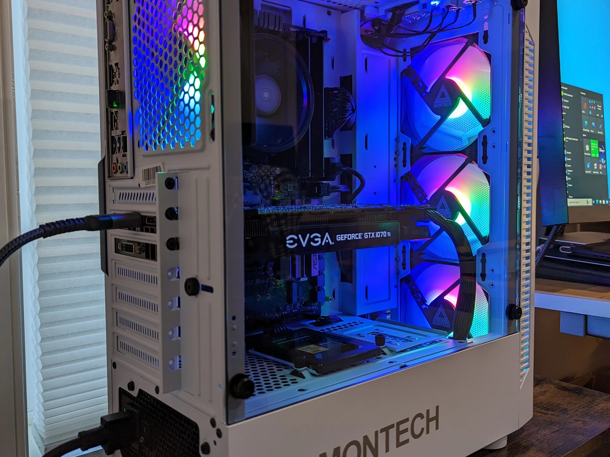 JT-1 | Ryzen 5 1600 | GTX 1070 Ti | 16GB RAM | 512GB SSD | Wi-Fi | Windows 10 Pro