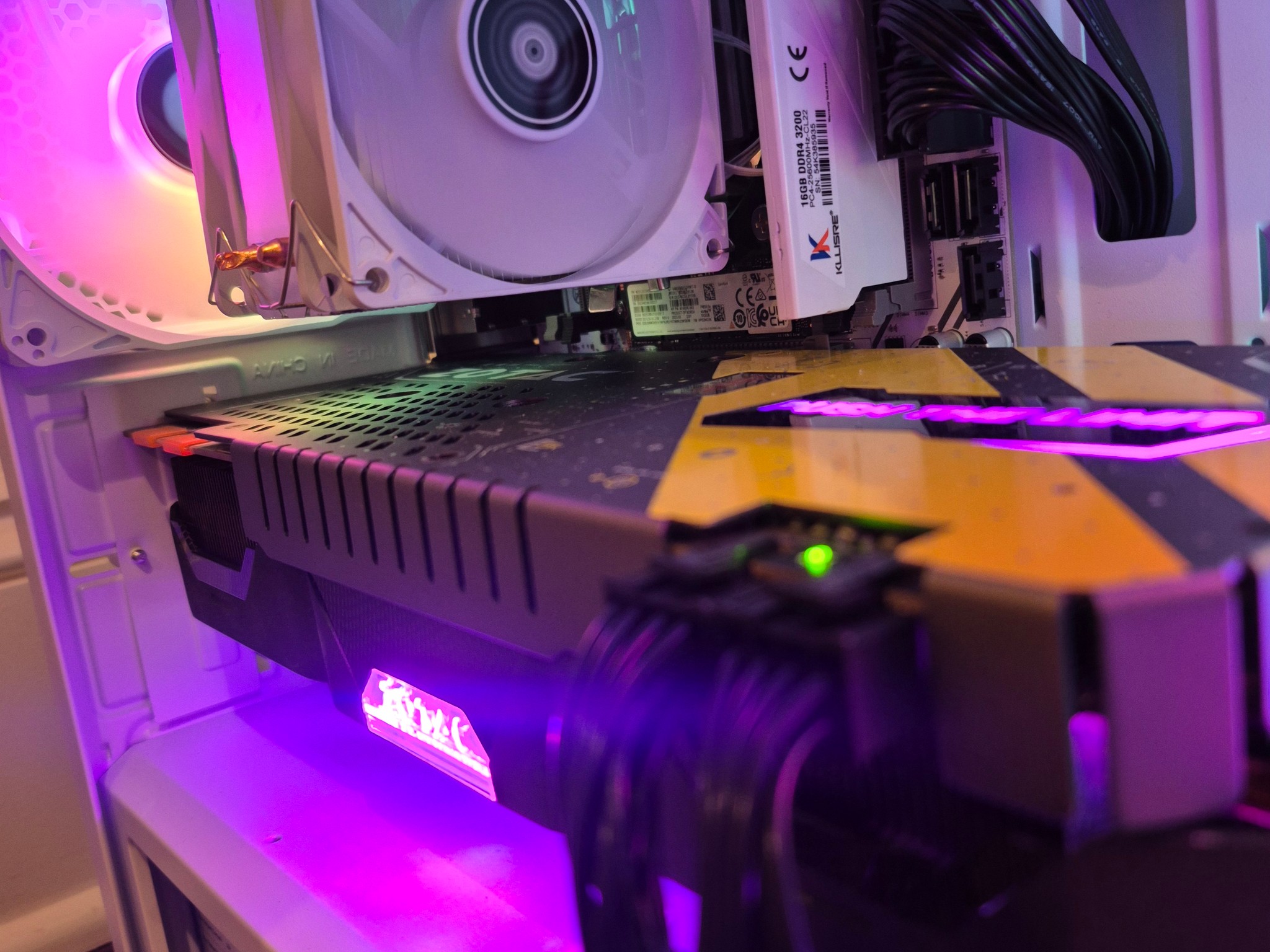 ❄️❄️WHITEOUT CUSTOM 1080/1440P GAMING PC/ GTX 1080 Extreme, 12 Core 3.3ghz Intel, 16GB DDR4, 500GB❄️