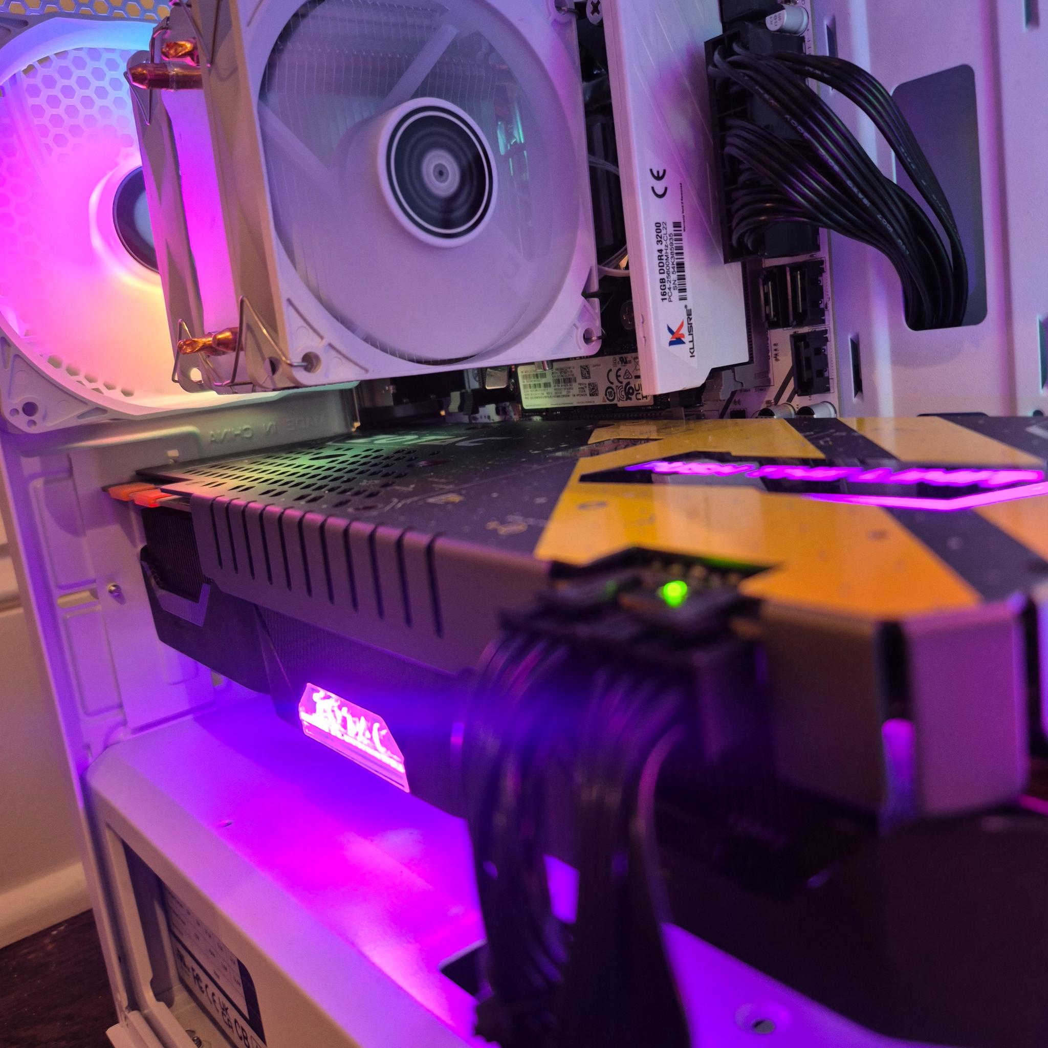 ❄️❄️WHITEOUT CUSTOM 1080/1440P GAMING PC/ GTX 1080 Extreme, 12 Core 3.3ghz Intel, 16GB DDR4, 500GB❄️