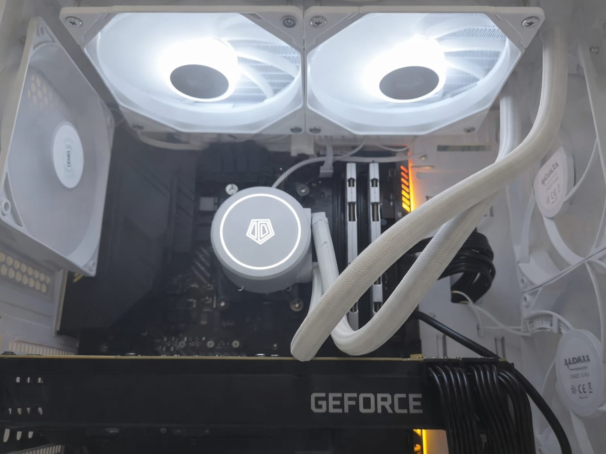 2K Gaming PC RTX 2080 Ti 11 GB Ryzen 7 2700X 32GB RAM 3200 HZ