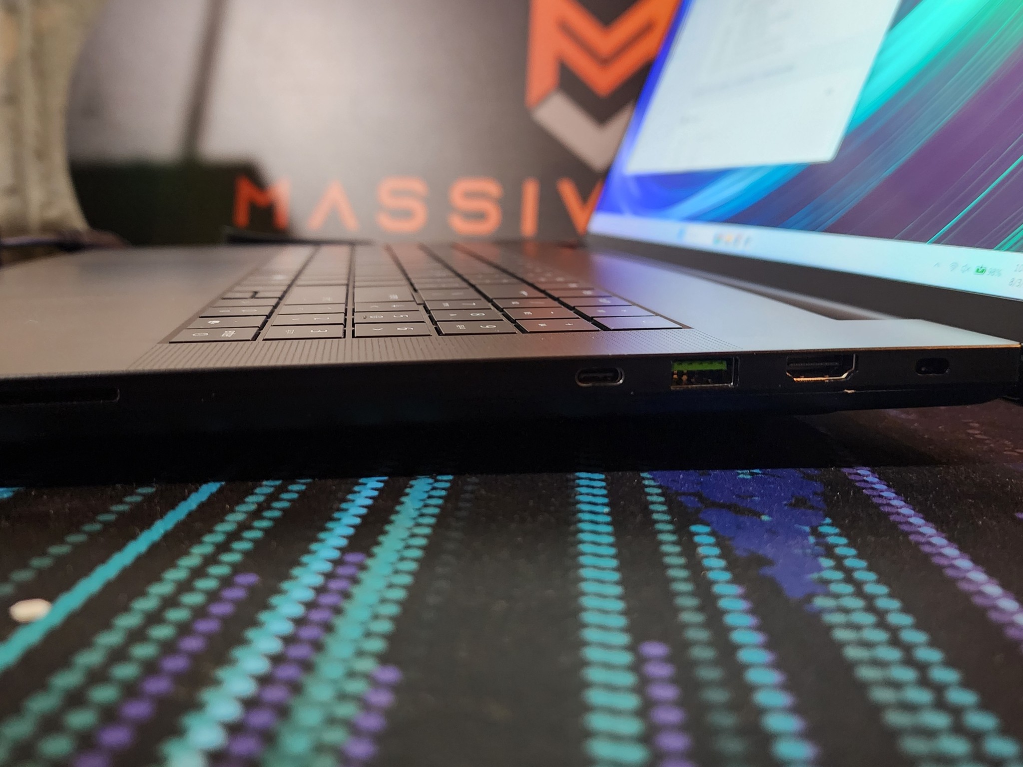RTX 5090 / Intel Core Ultra 9 275HX / 96GB DDR5 RAM / 2TB NVMe