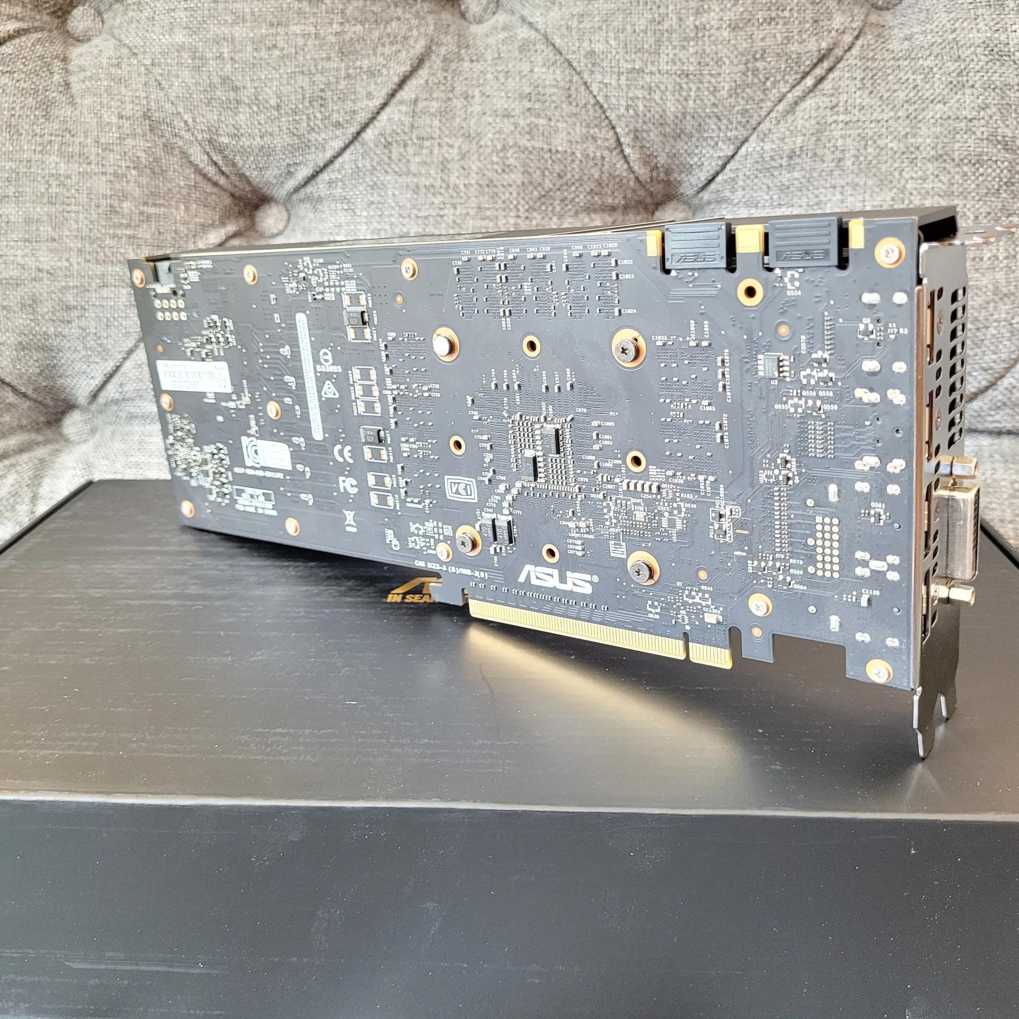 Like New Asus Turbo Geforce GTX 1070 8gb