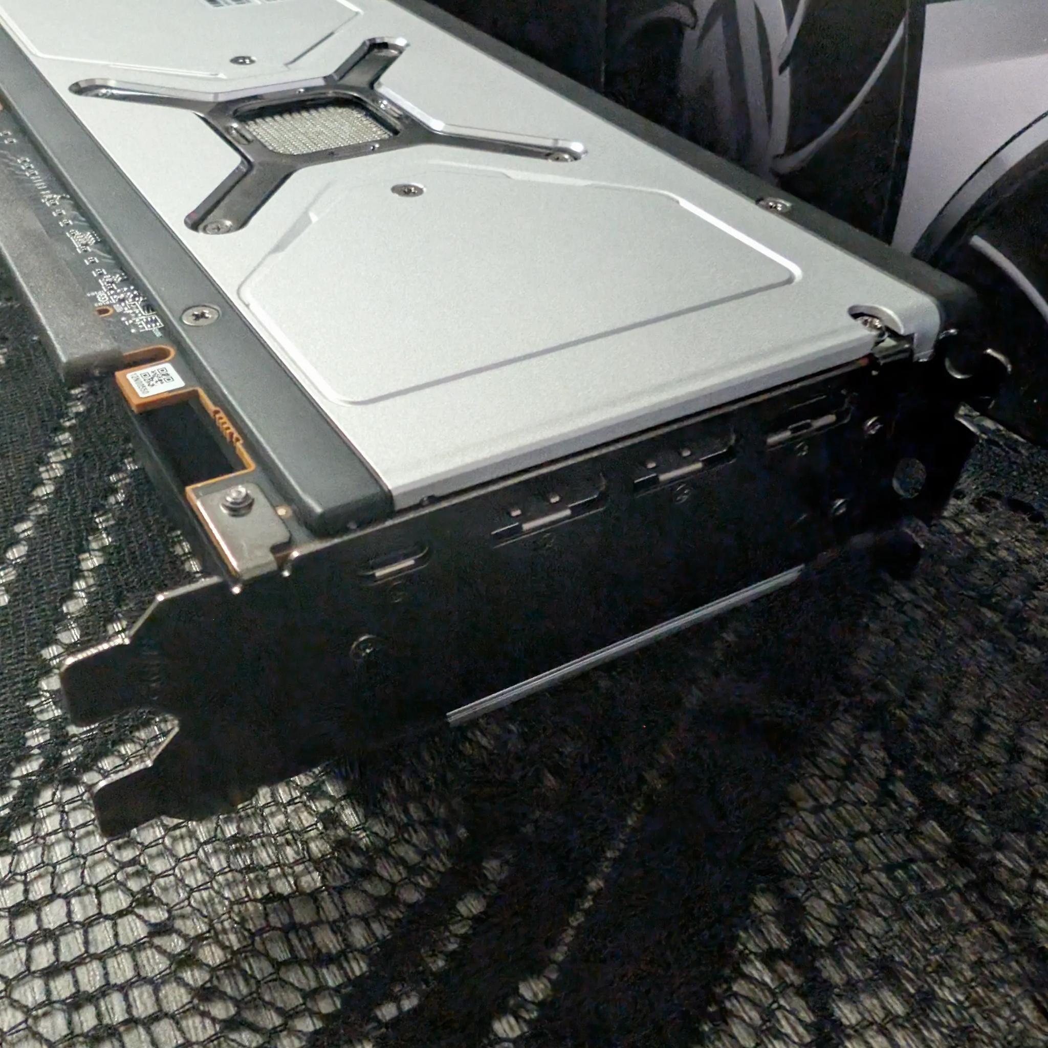 AMD Radeon RX 6800XT 16GB in Original Packaging with extra PhaseSheet PTM