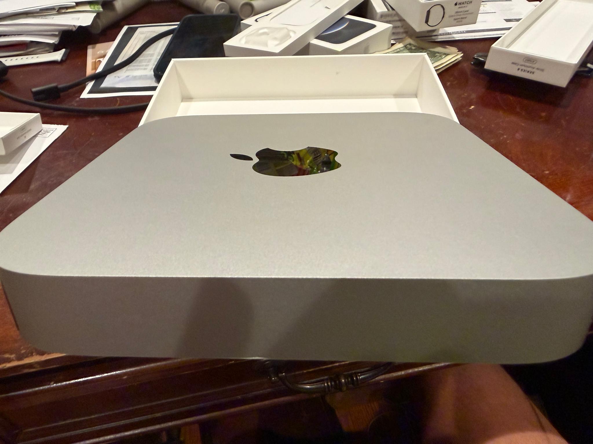 M2 Mac mini - 8GB ram 512gb Storage