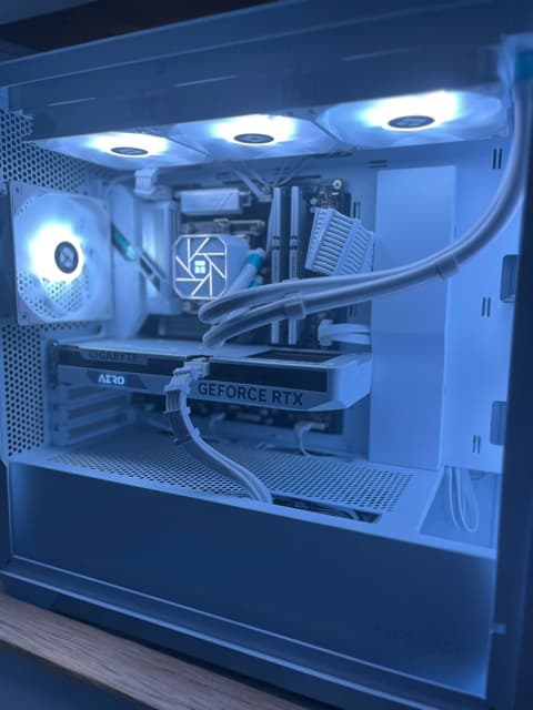 1080p/1440p ALL WHITE CUSTOM GAMING PC