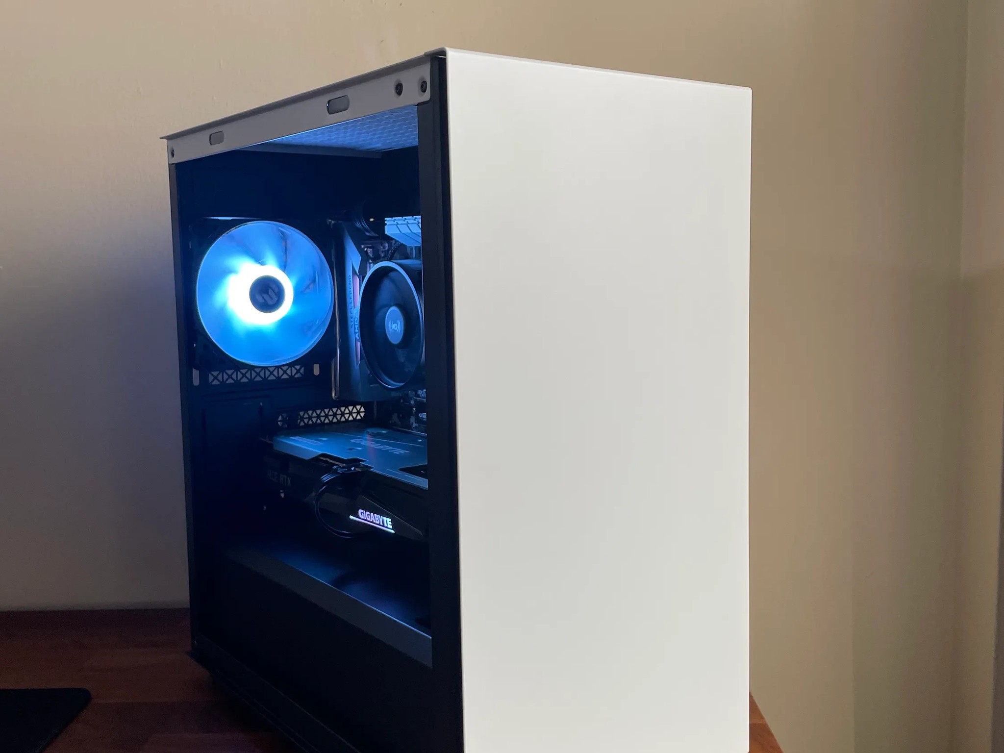 The Mini Legend // RTX 3060 12GB // Ryzen 5 5500