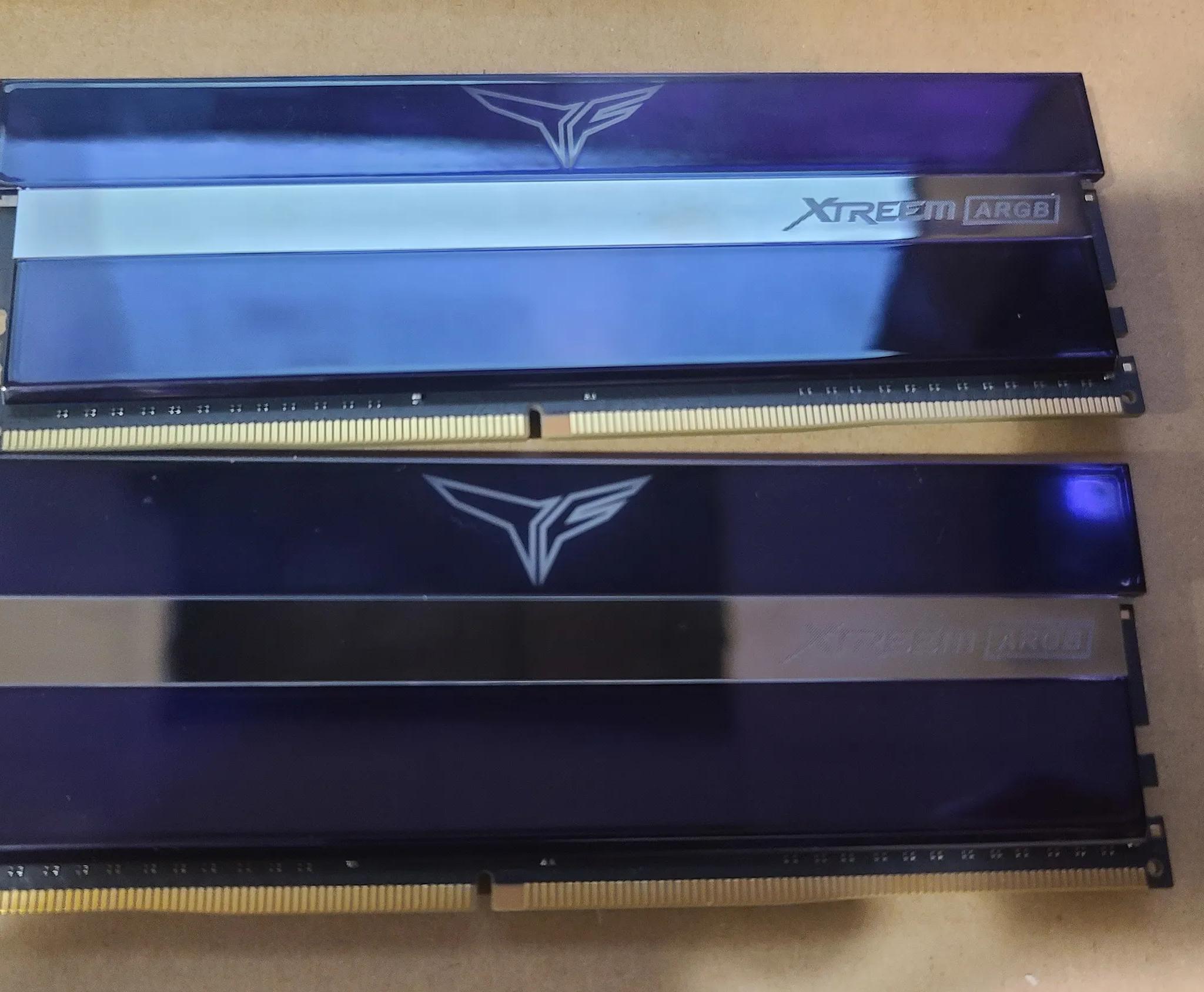 Team Group Xtreem ARGB 16GB (2x 8GB) DDR4 4000MHz RAM Memory