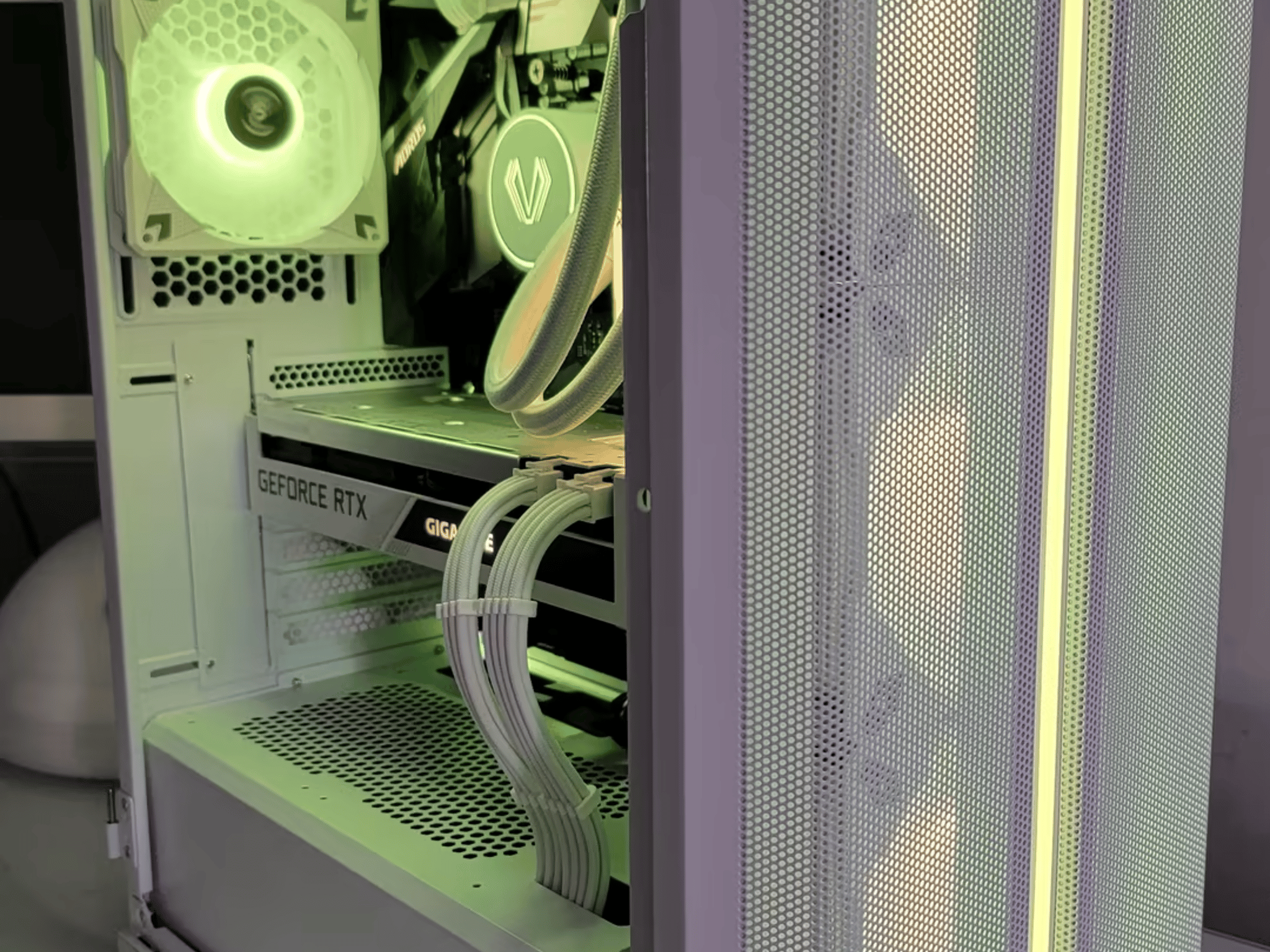 High End White Gaming PC - Ryzen 9 3900x | 32gb DDR4 | RTX 3070 Vision | 1tb NVMe | Water Cooling 