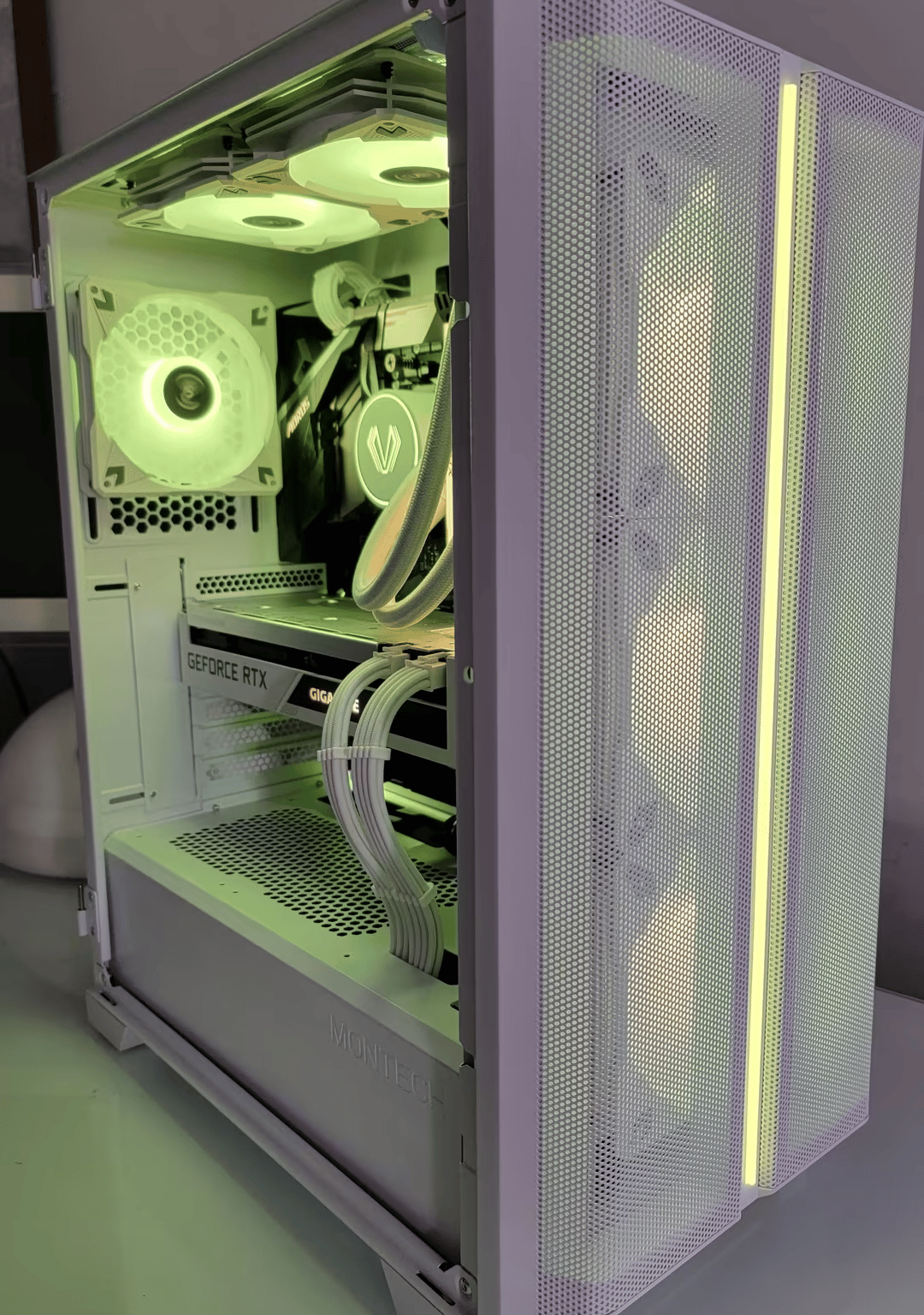 High End White Gaming PC - Ryzen 9 3900x | 32gb DDR4 | RTX 3070 Vision | 1tb NVMe | Water Cooling 